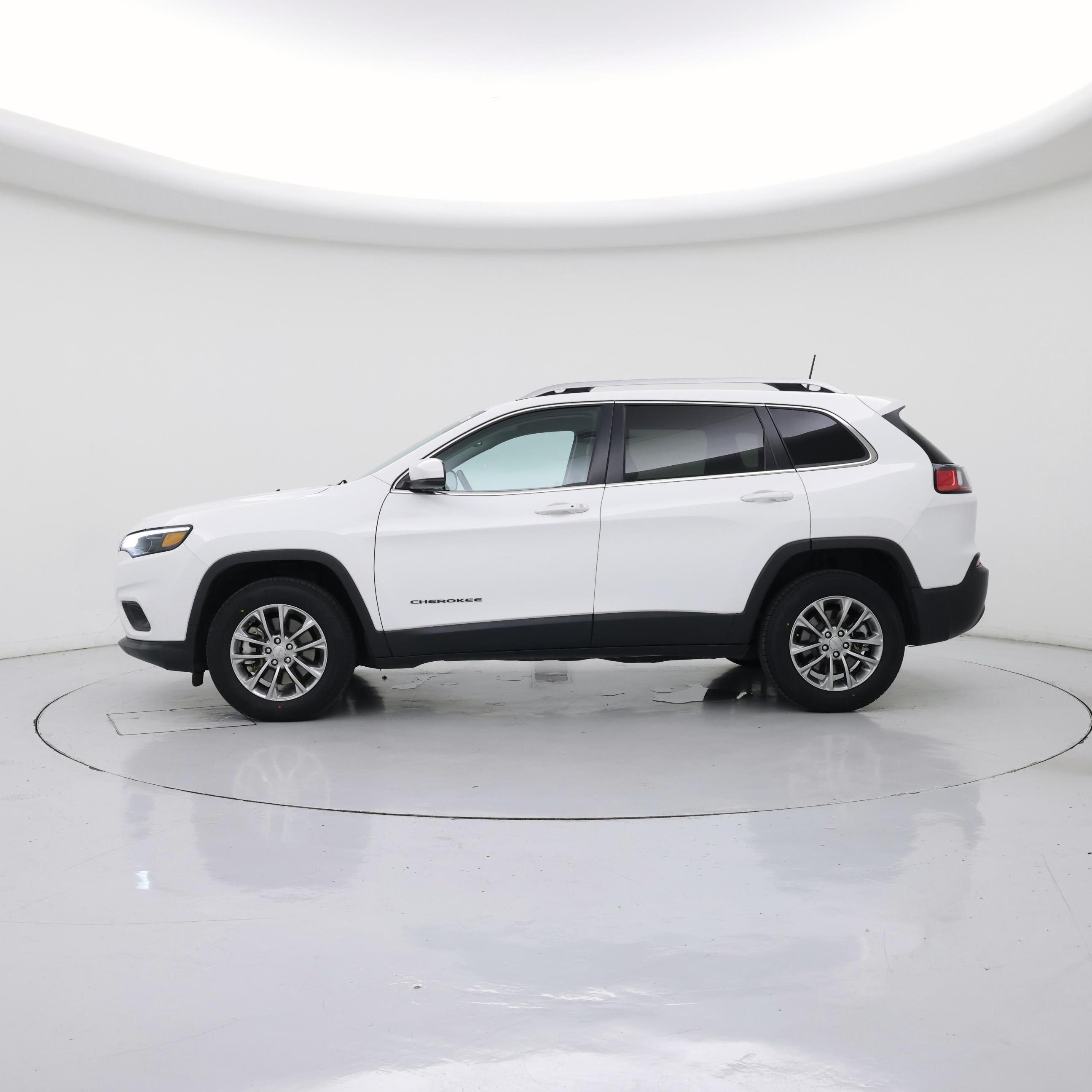 Thumbnail: 2021 Jeep Cherokee - 3