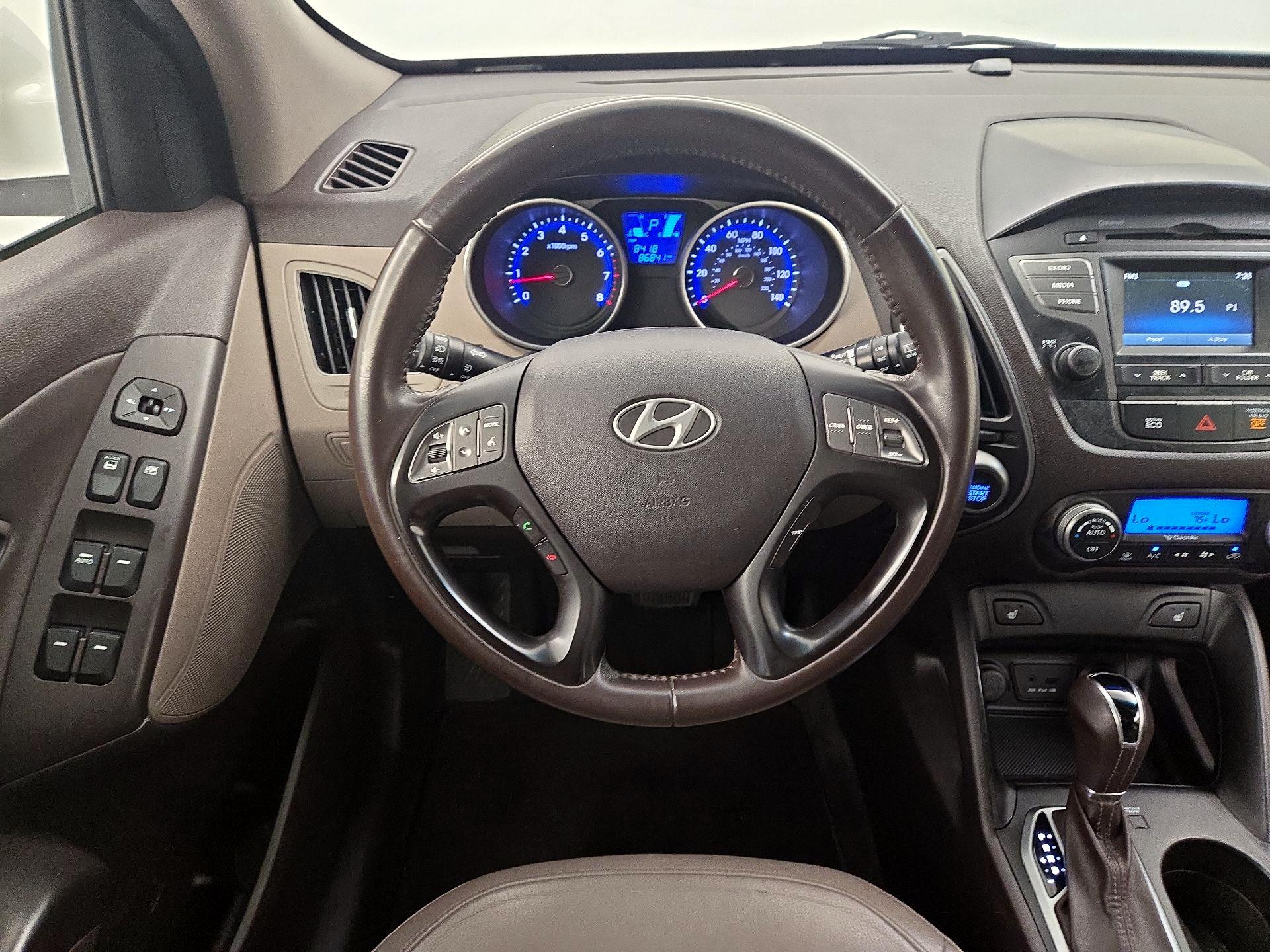 Thumbnail: 2014 Hyundai Tucson - 10