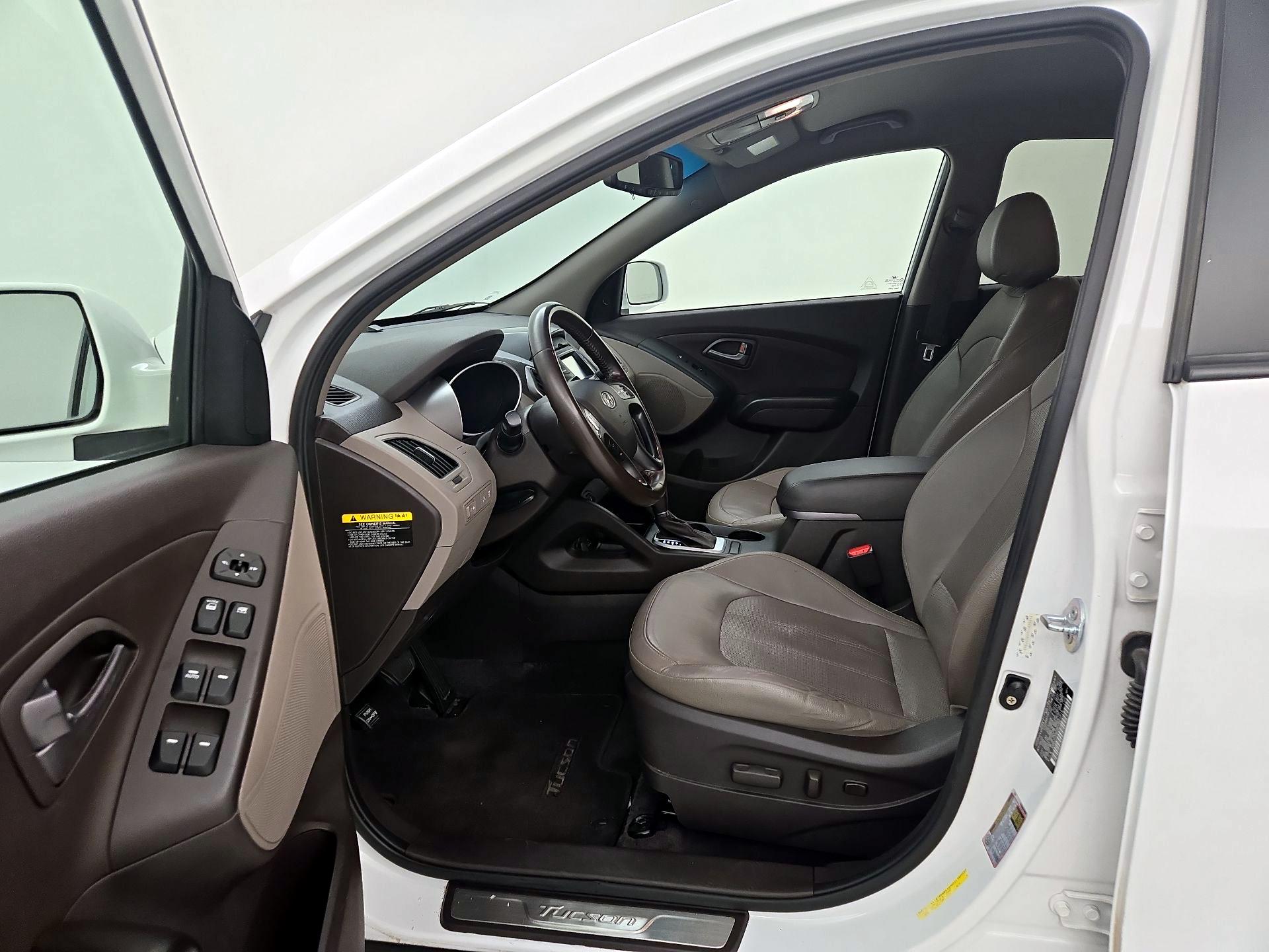 Thumbnail: 2014 Hyundai Tucson - 11