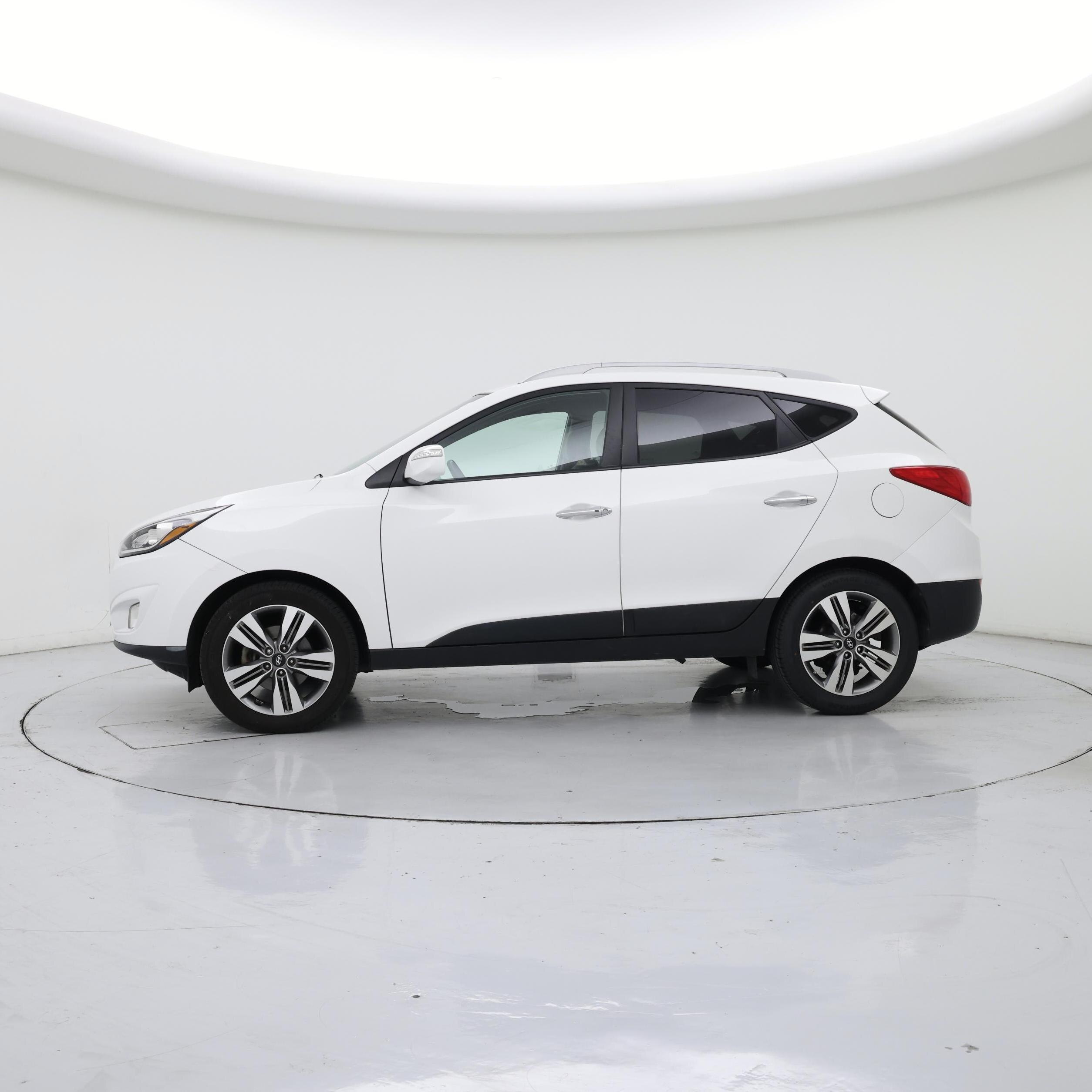 Thumbnail: 2014 Hyundai Tucson - 3