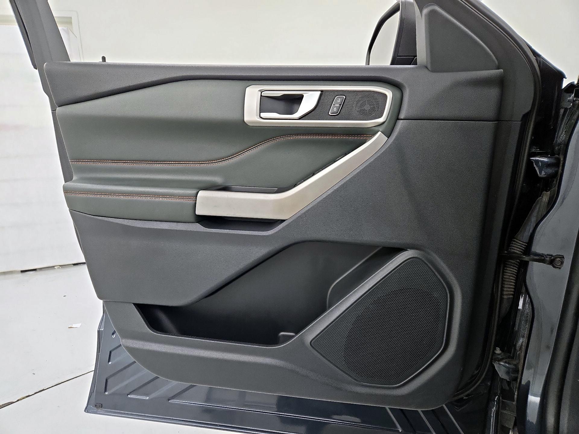 Thumbnail: 2022 Ford Explorer - 12