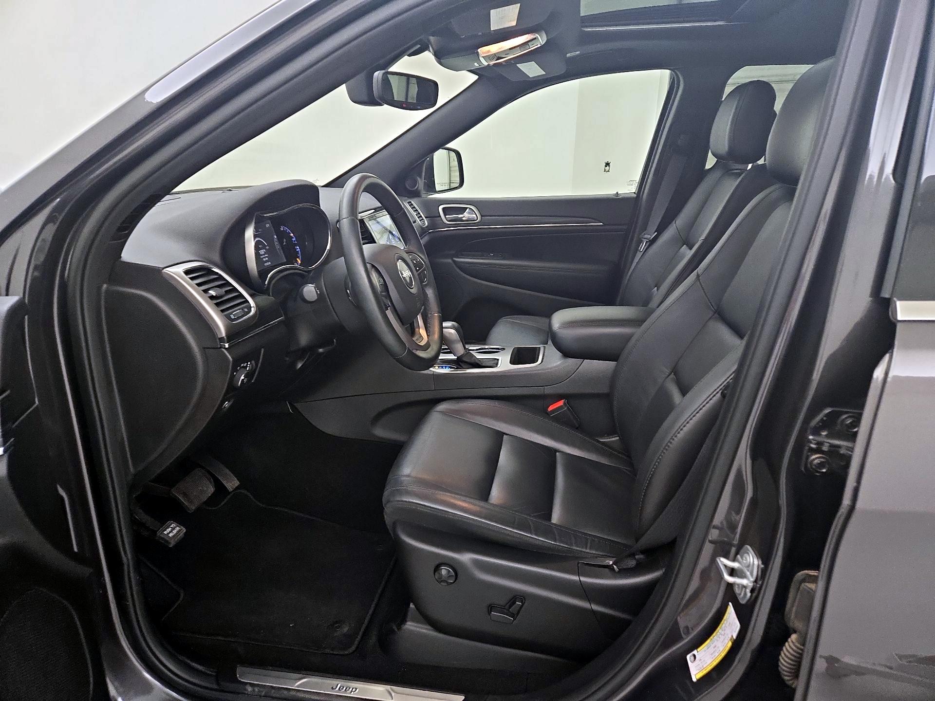 Thumbnail: 2019 Jeep Grand Cherokee - 11