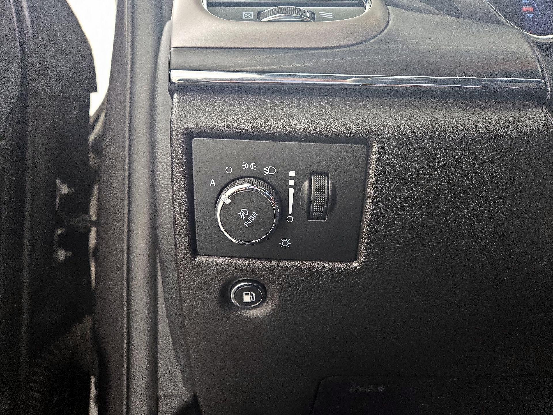 Thumbnail: 2019 Jeep Grand Cherokee - 13