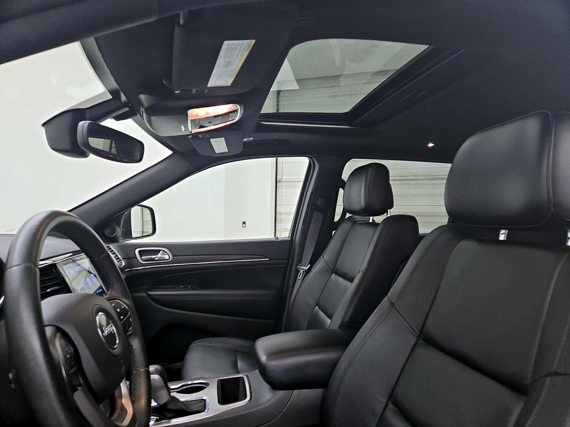 Thumbnail: 2019 Jeep Grand Cherokee - 20