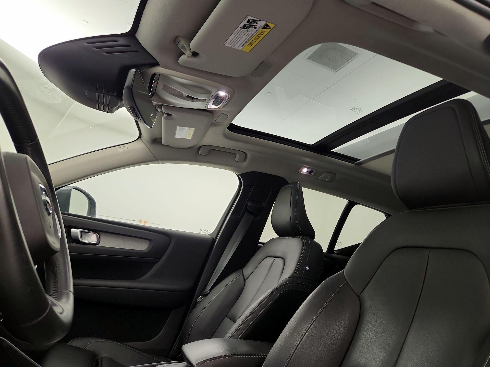 Thumbnail: 2021 Volvo XC40 - 20