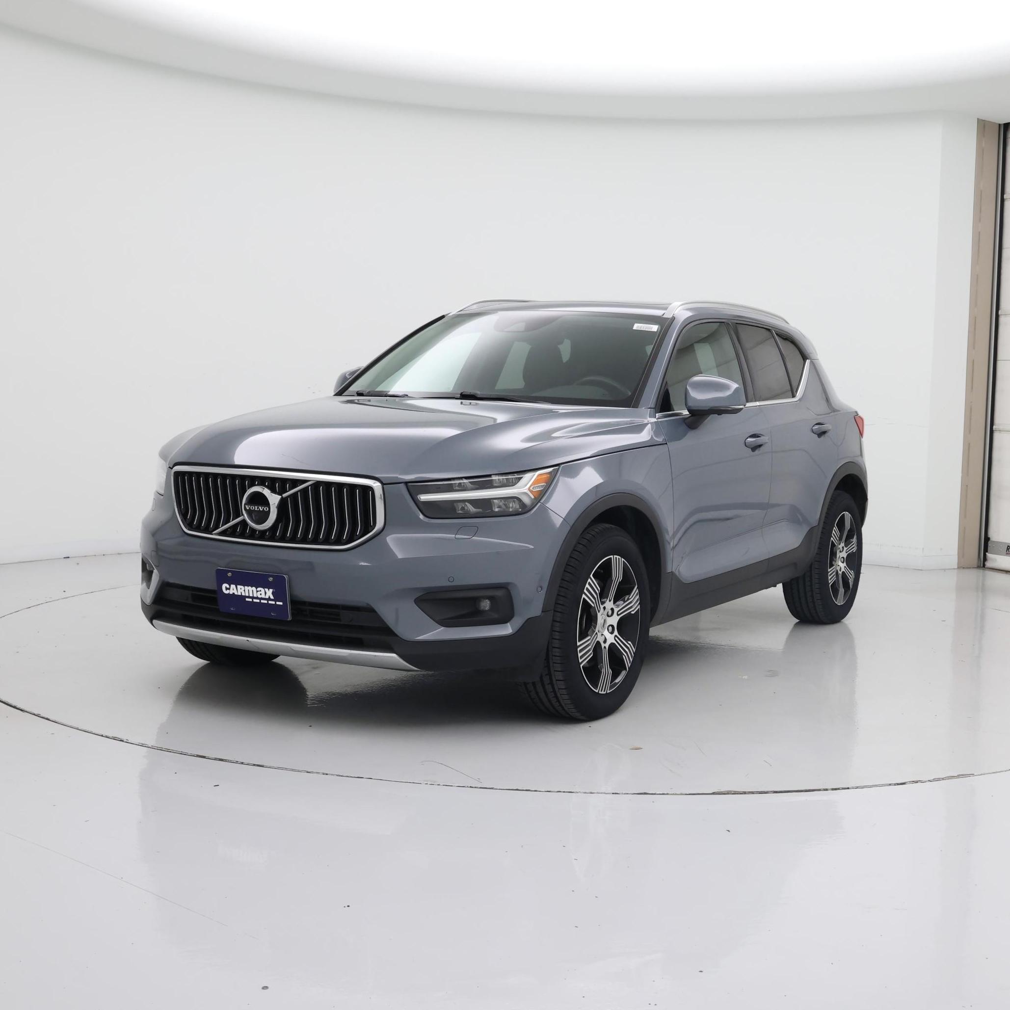 Thumbnail: 2021 Volvo XC40 - 4