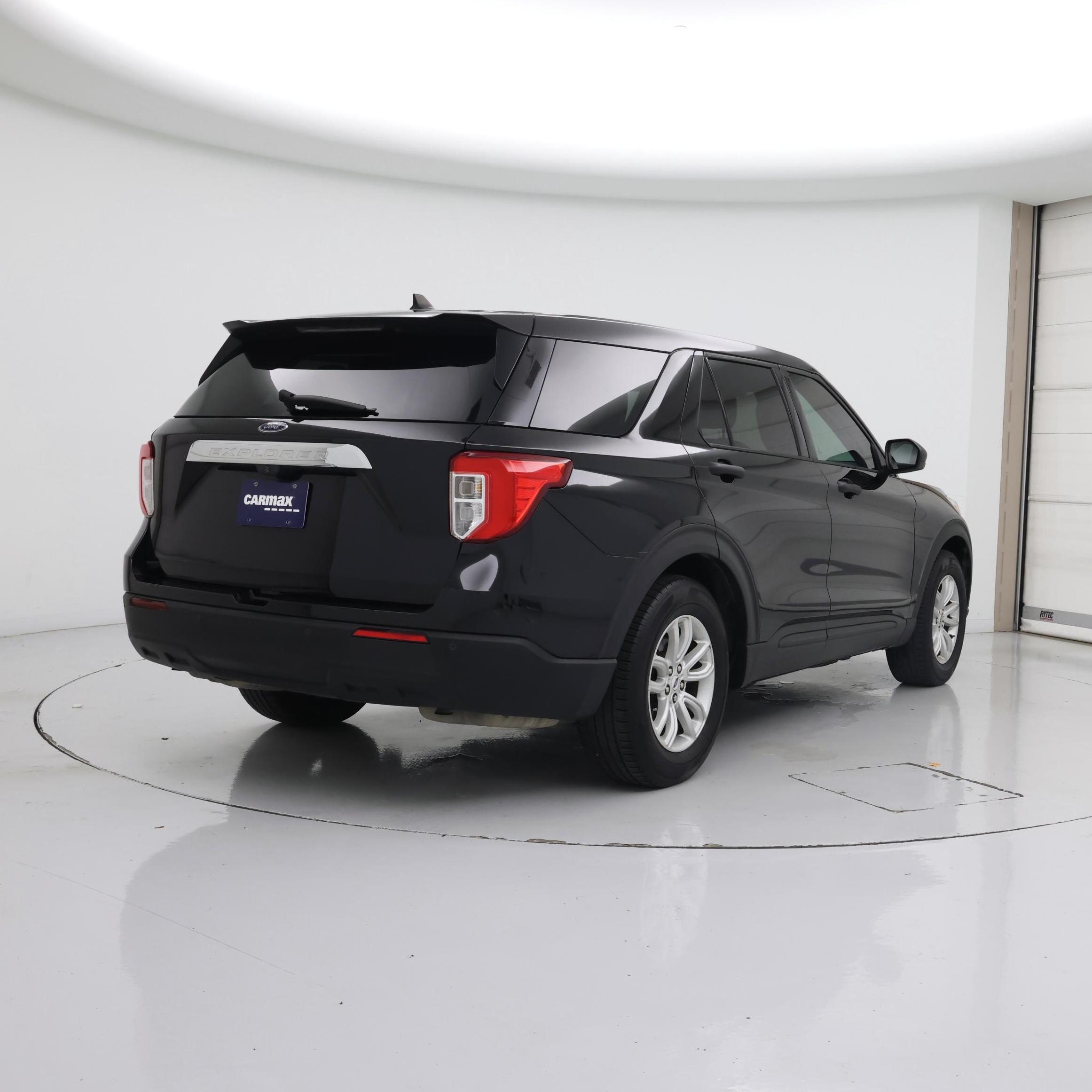 Thumbnail: 2021 Ford Explorer - 8
