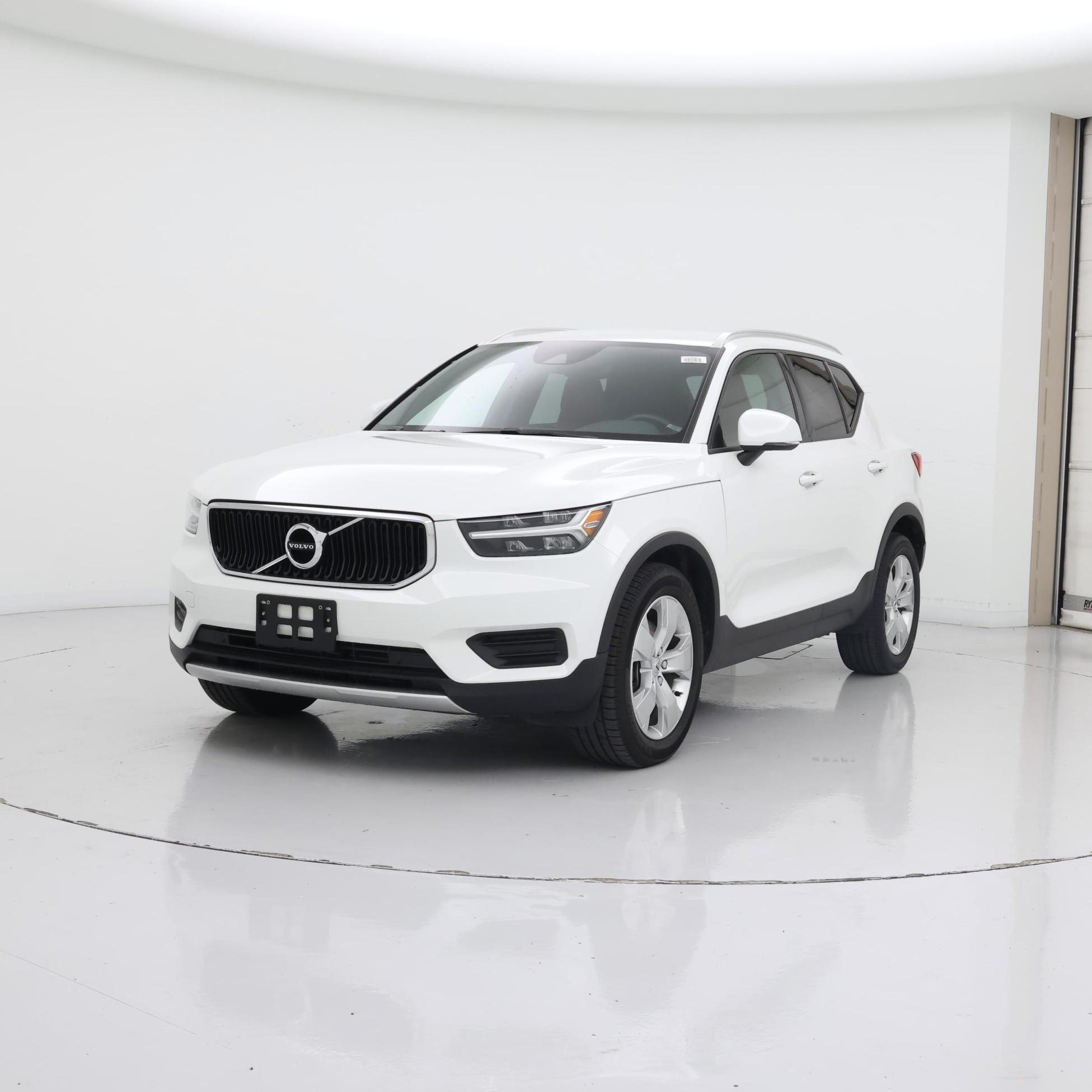 Thumbnail: 2020 Volvo XC40 - 4