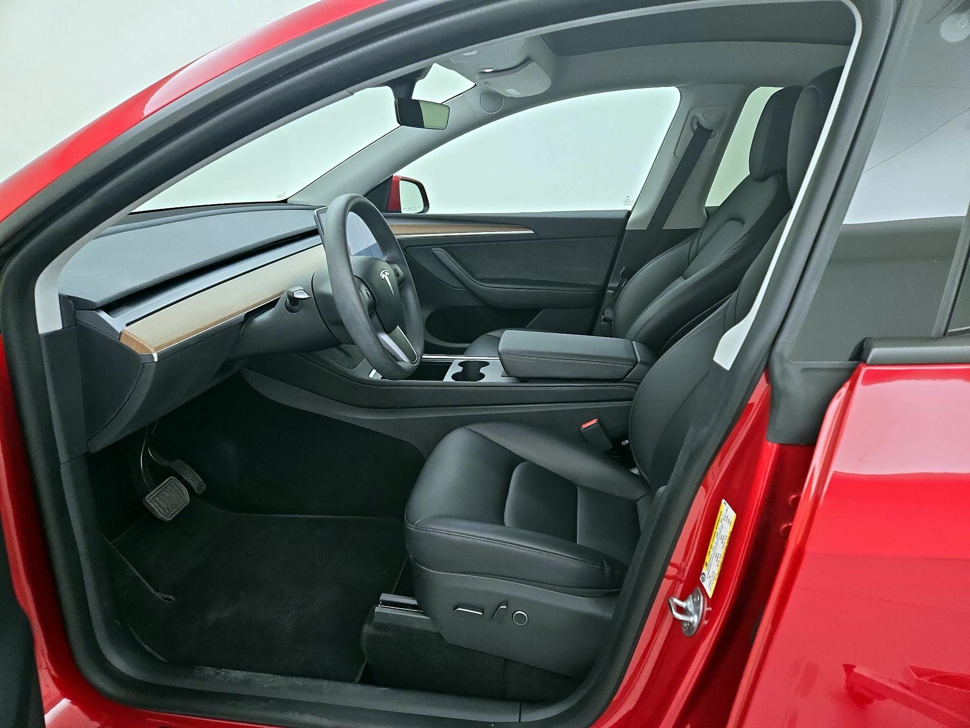 Thumbnail: 2023 Tesla Model Y - 11