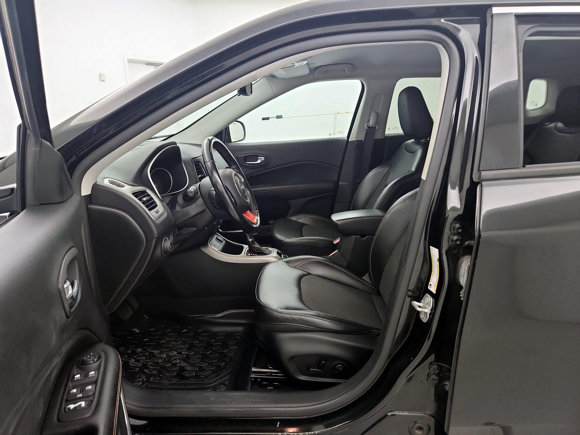 Thumbnail: 2020 Jeep Compass - 11