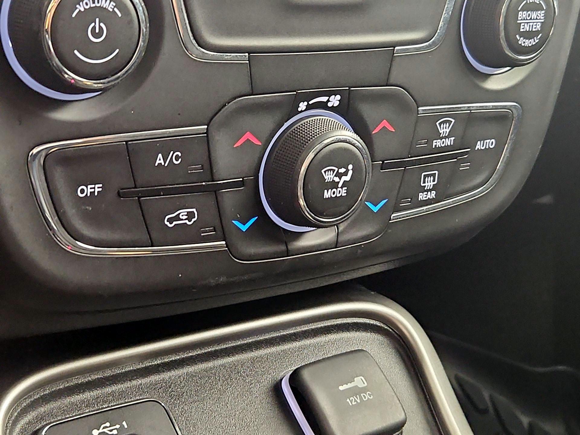 Thumbnail: 2020 Jeep Compass - 16