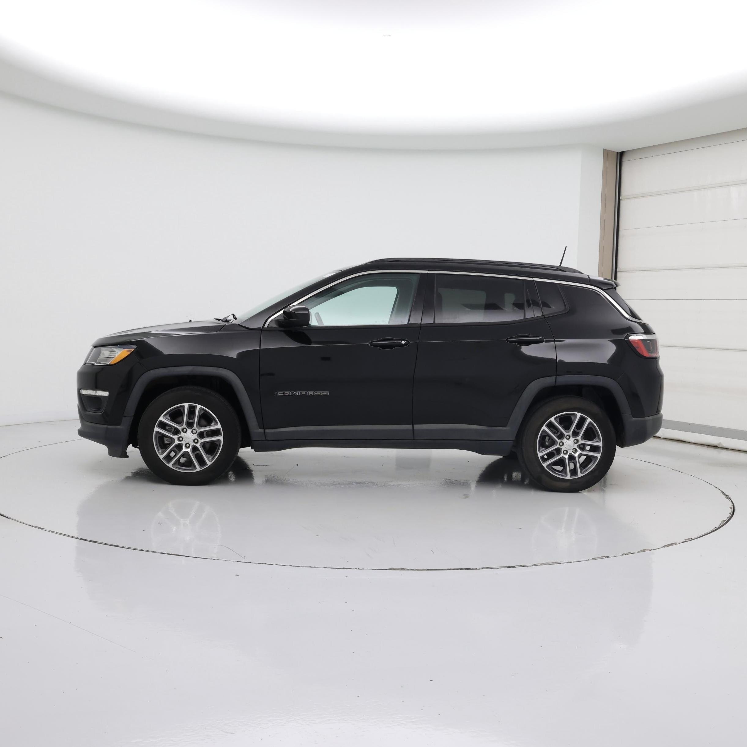 Thumbnail: 2020 Jeep Compass - 3