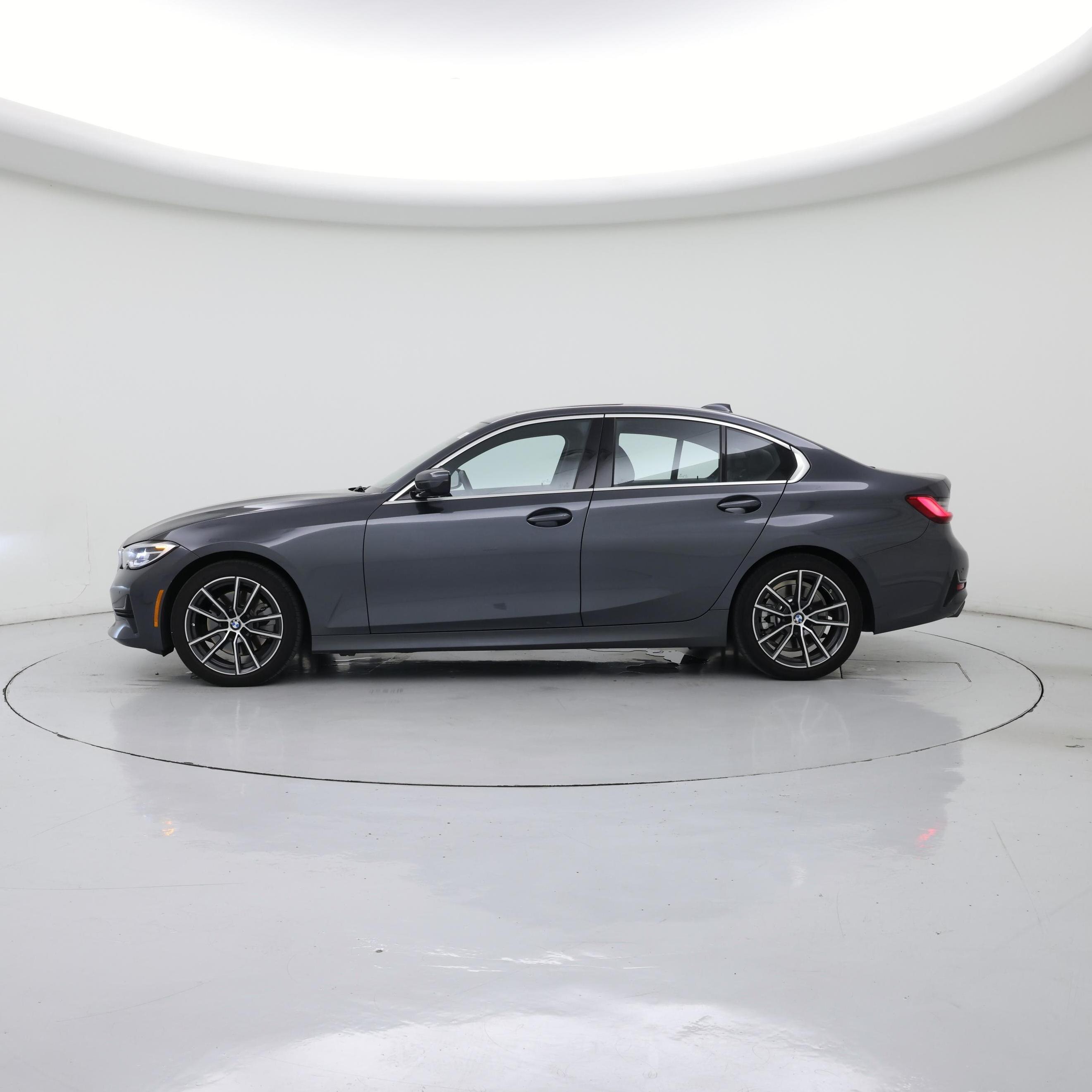 Thumbnail: 2019 BMW 3 Series - 3
