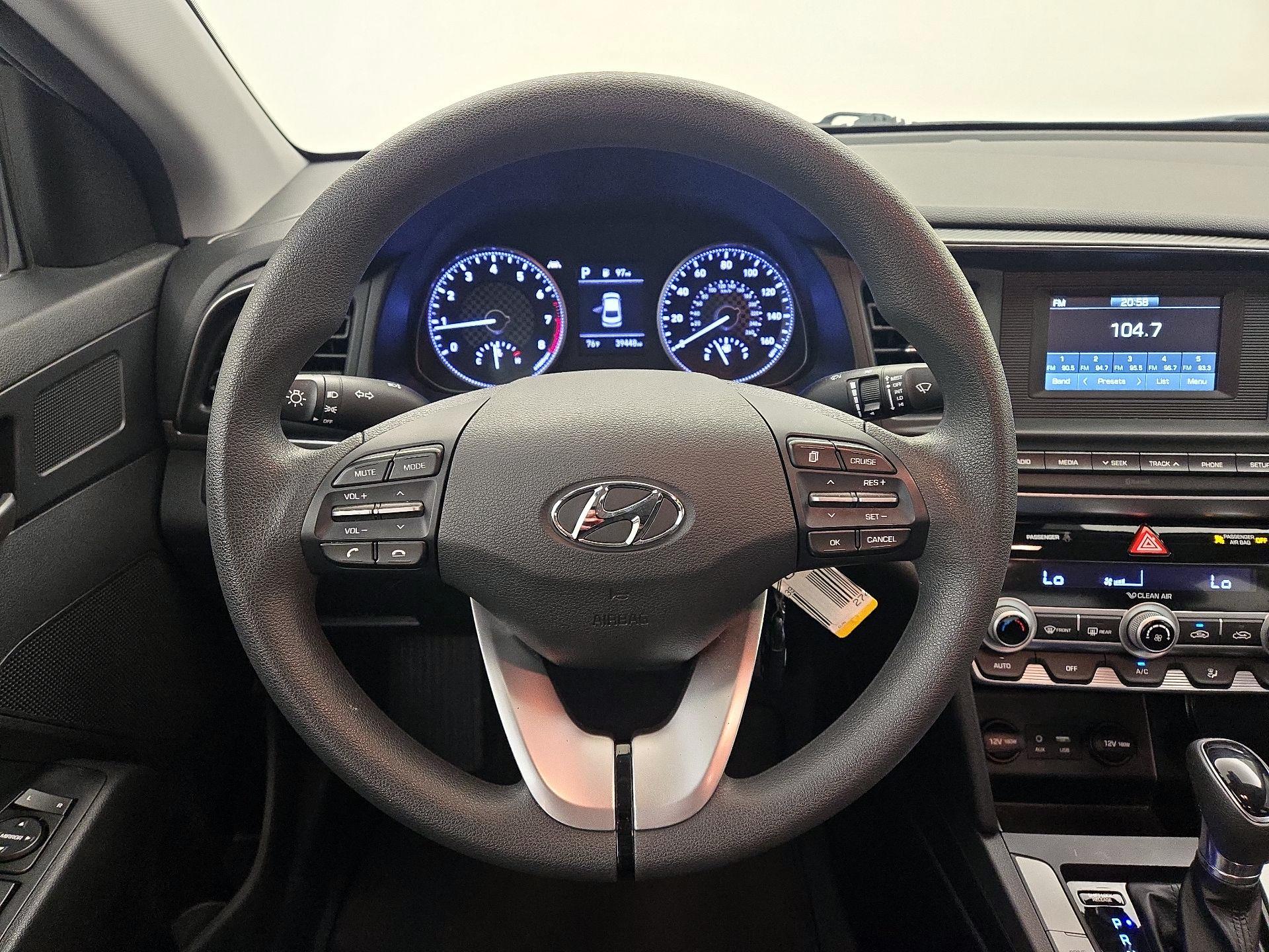 Thumbnail: 2020 Hyundai Elantra - 10