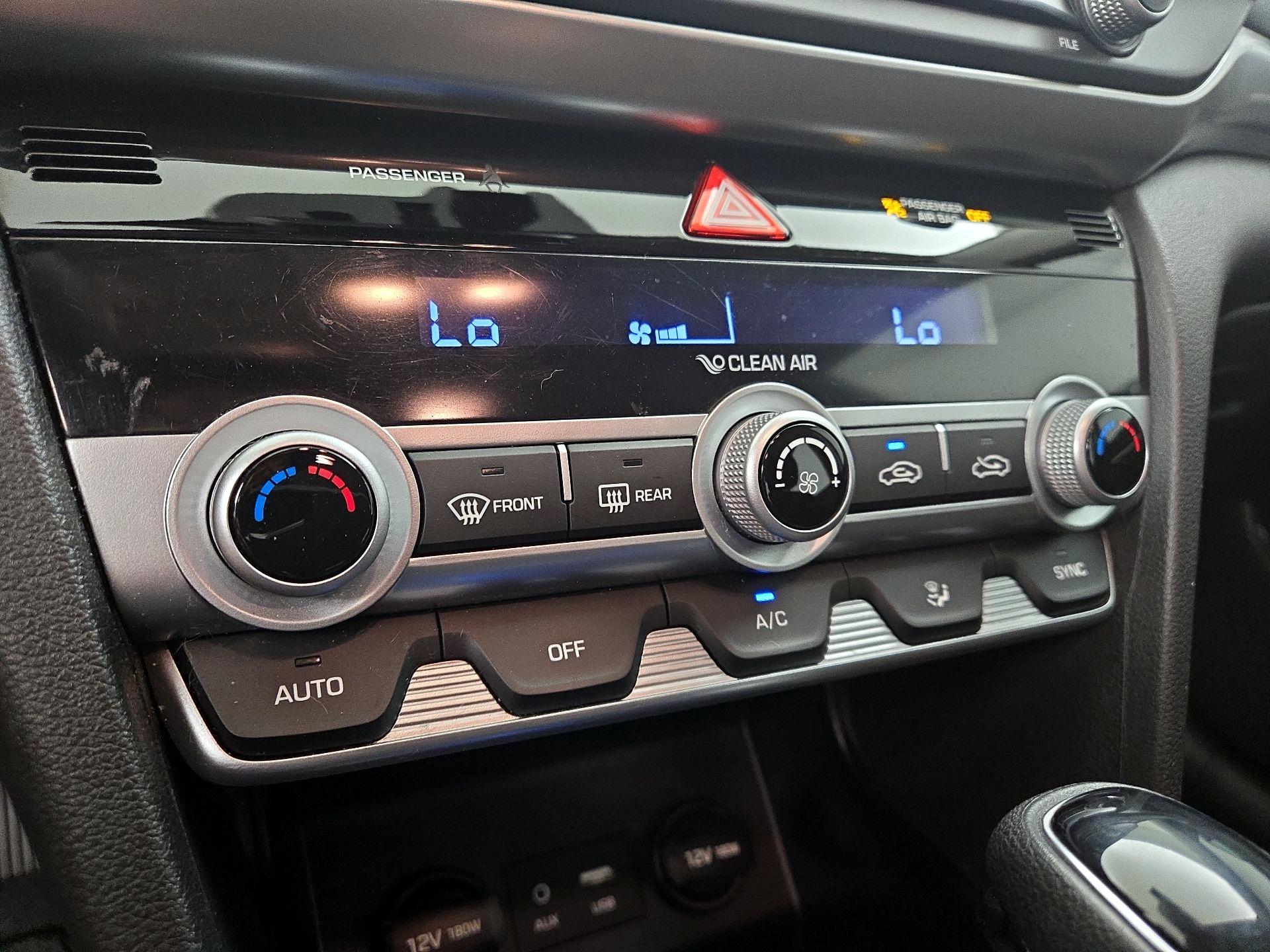 Thumbnail: 2020 Hyundai Elantra - 16