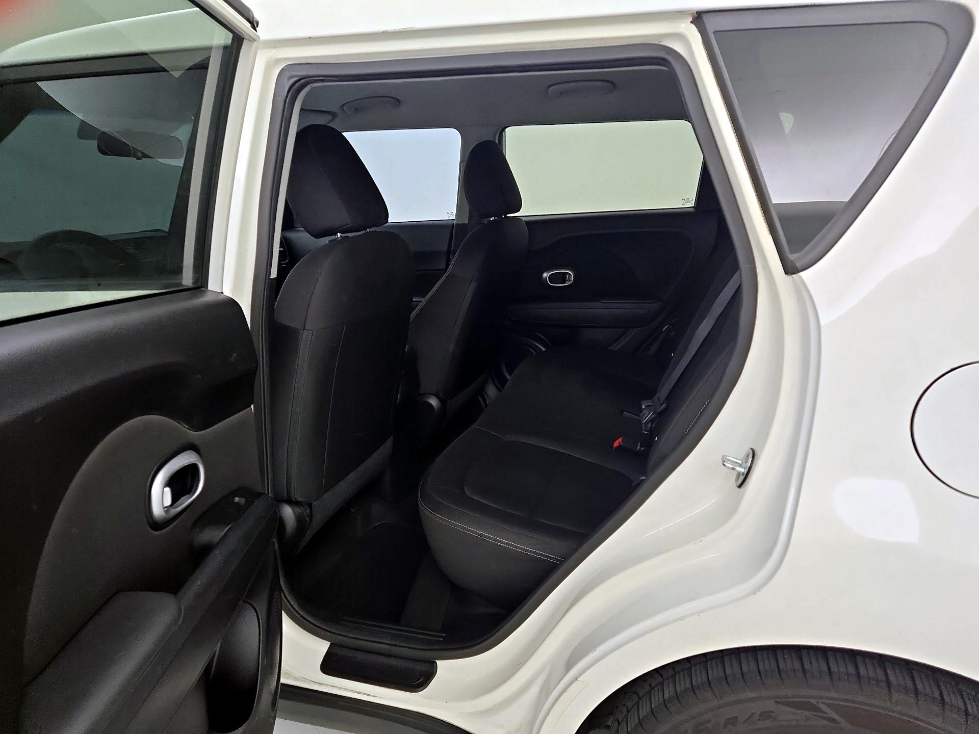 Thumbnail: 2016 Kia Soul - 18
