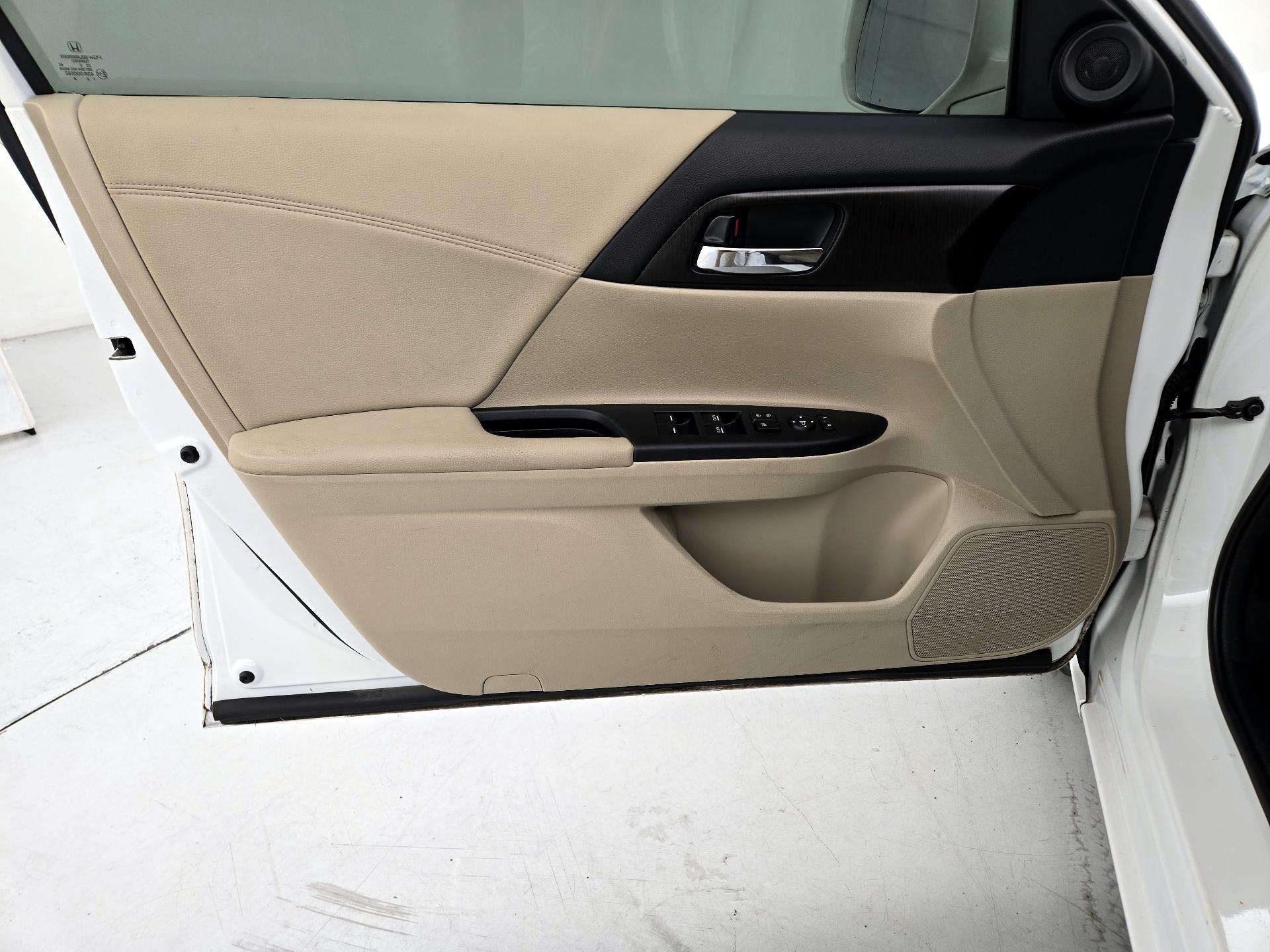 Thumbnail: 2013 Honda Accord - 12