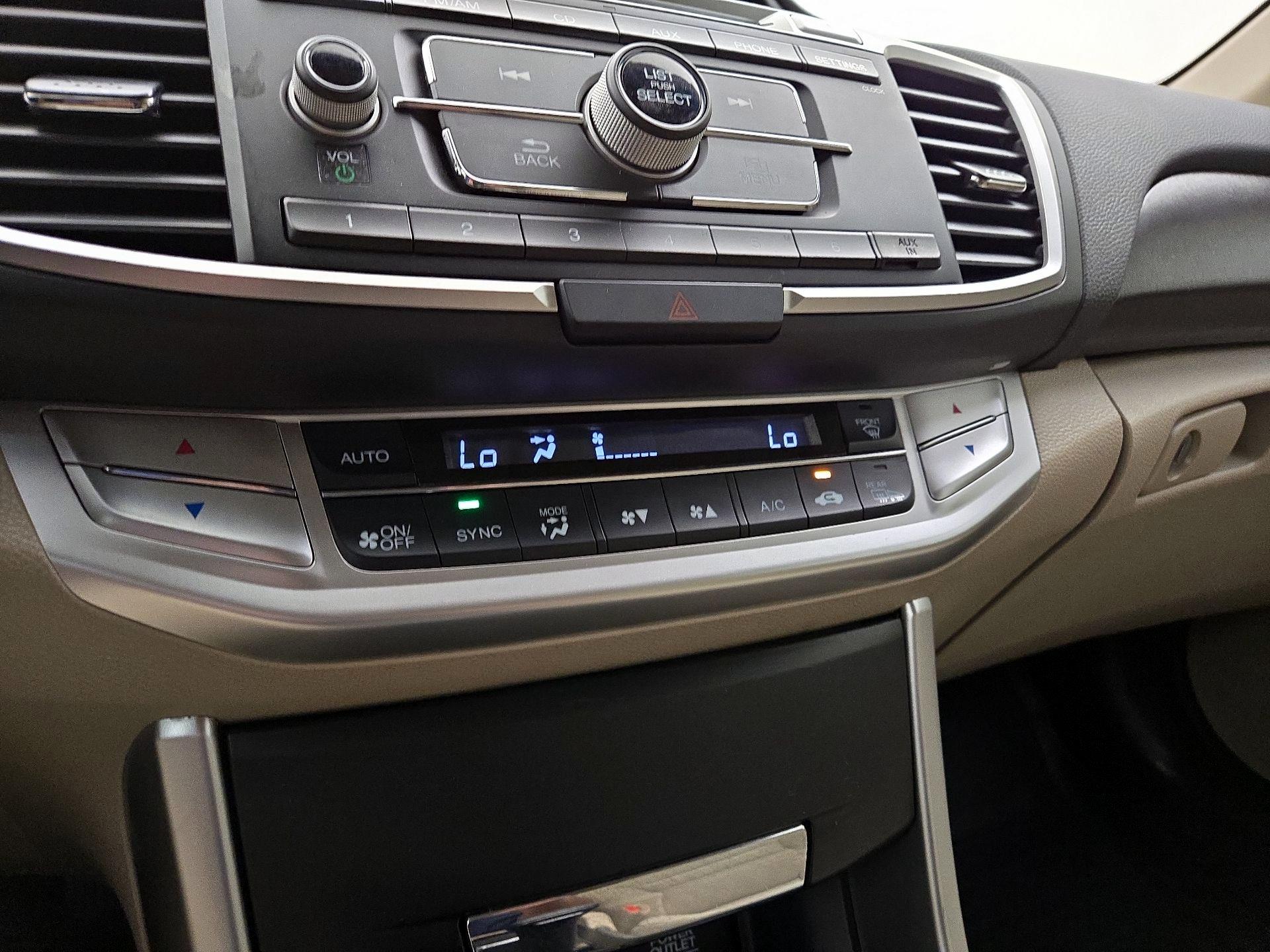 Thumbnail: 2013 Honda Accord - 16