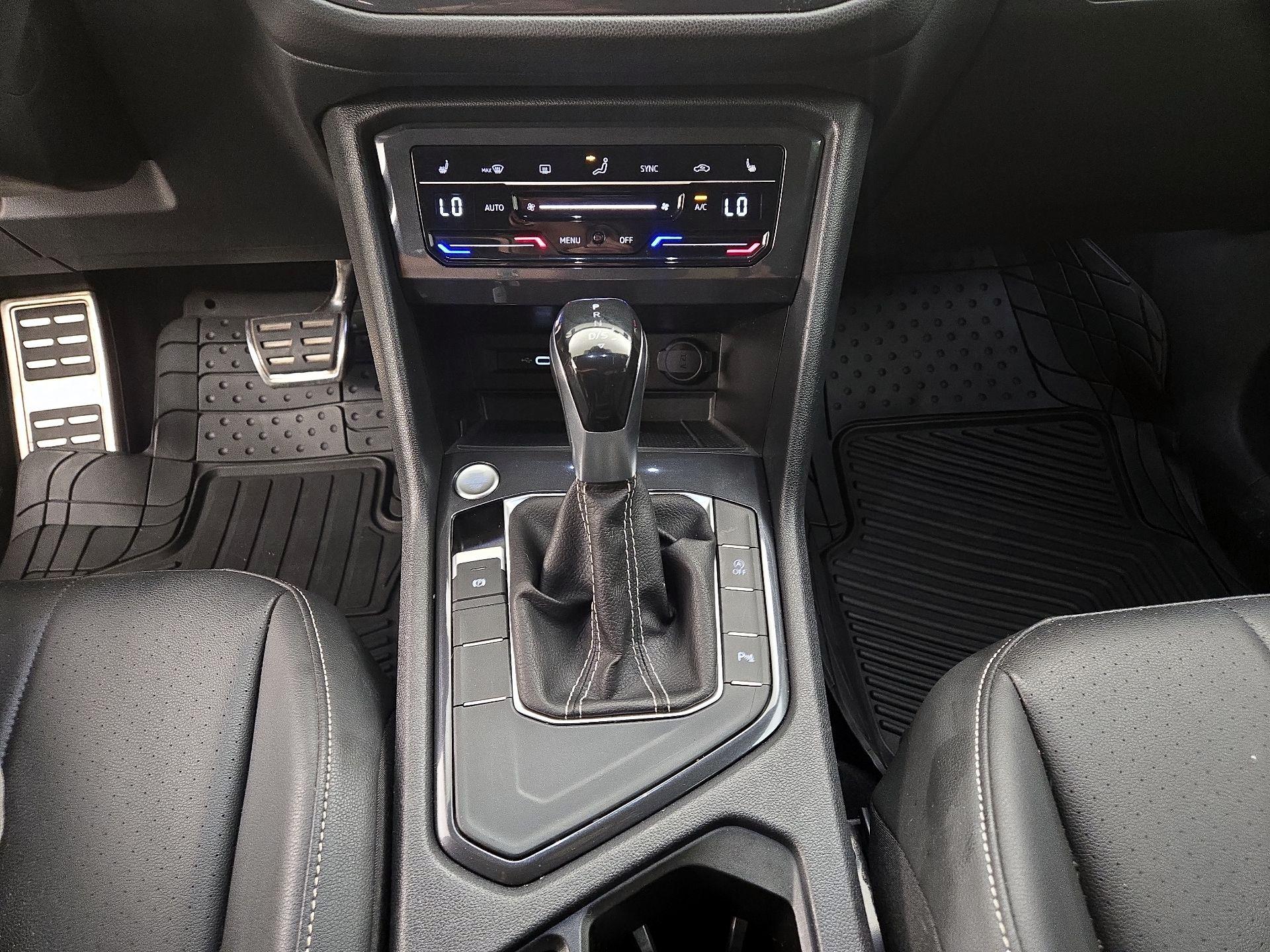 Thumbnail: 2023 Volkswagen Tiguan - 17