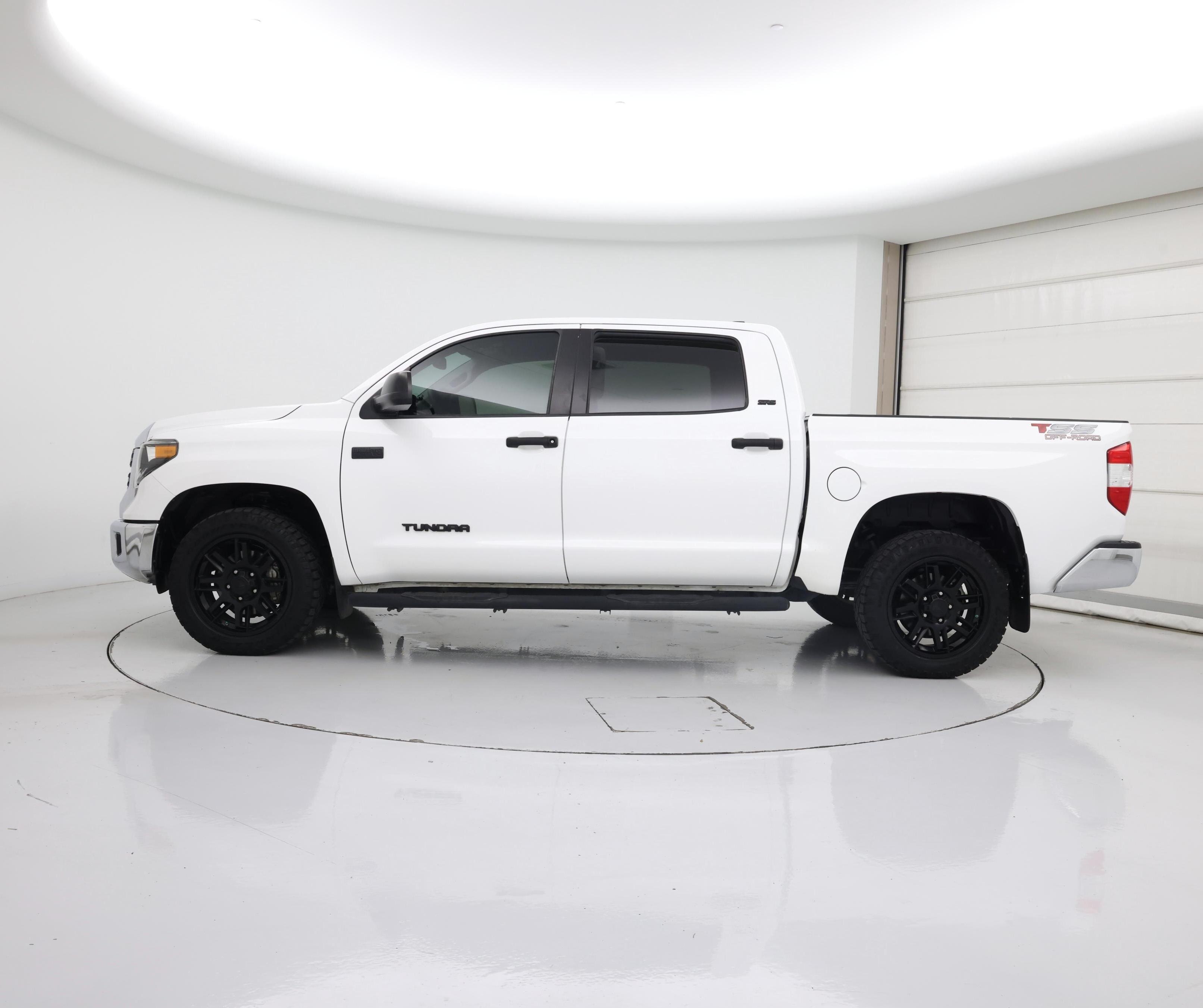 Thumbnail: 2021 Toyota Tundra - 3
