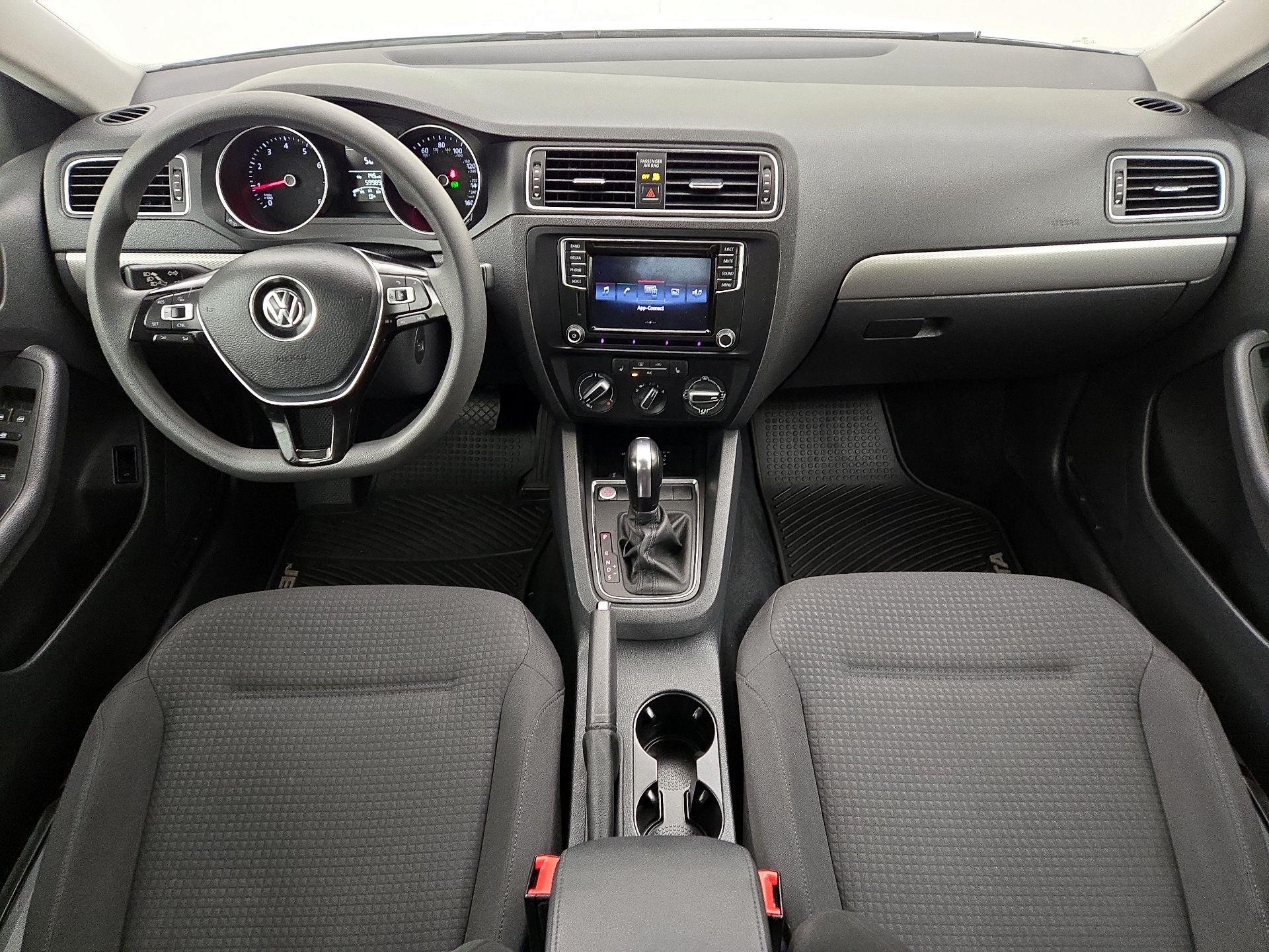 Thumbnail: 2016 Volkswagen Jetta - 9