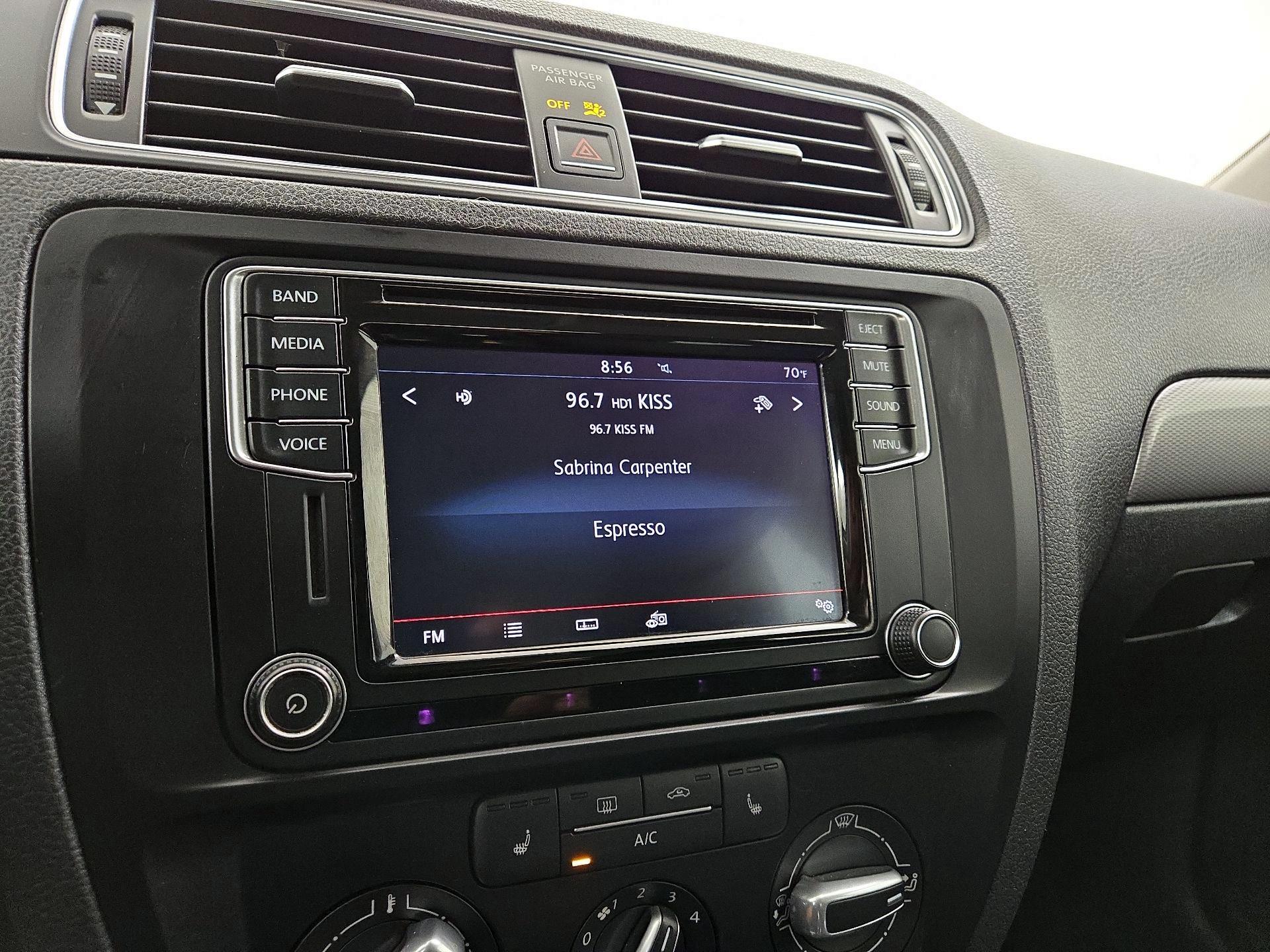 Thumbnail: 2016 Volkswagen Jetta - 15