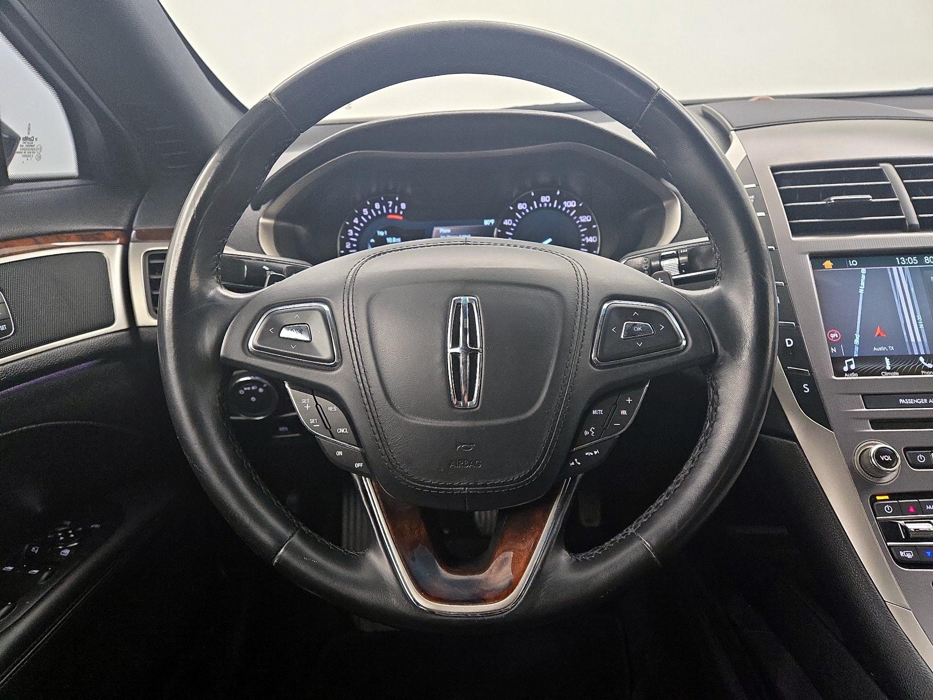 Thumbnail: 2017 Lincoln MKZ - 10