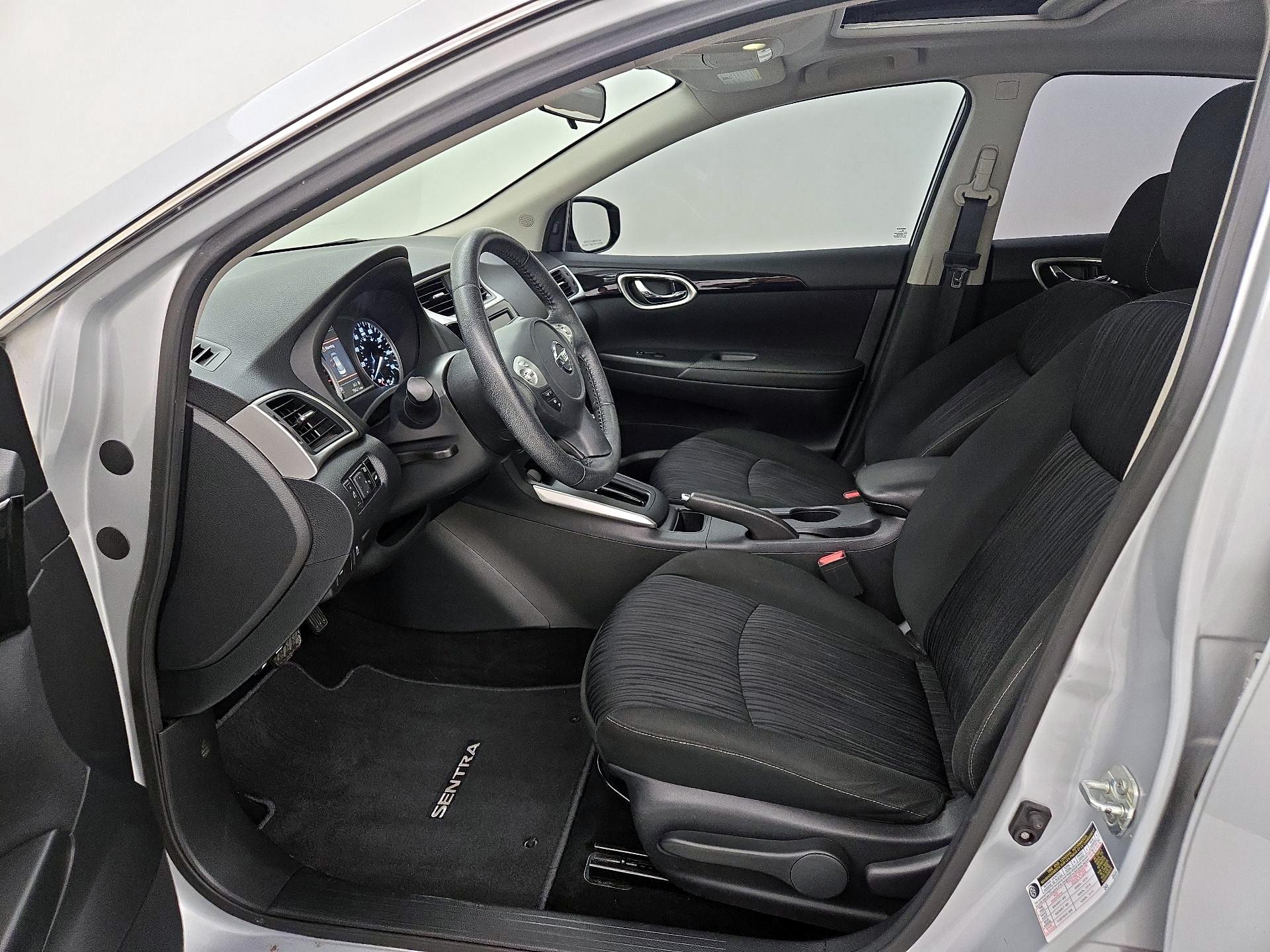 Thumbnail: 2019 Nissan Sentra - 11