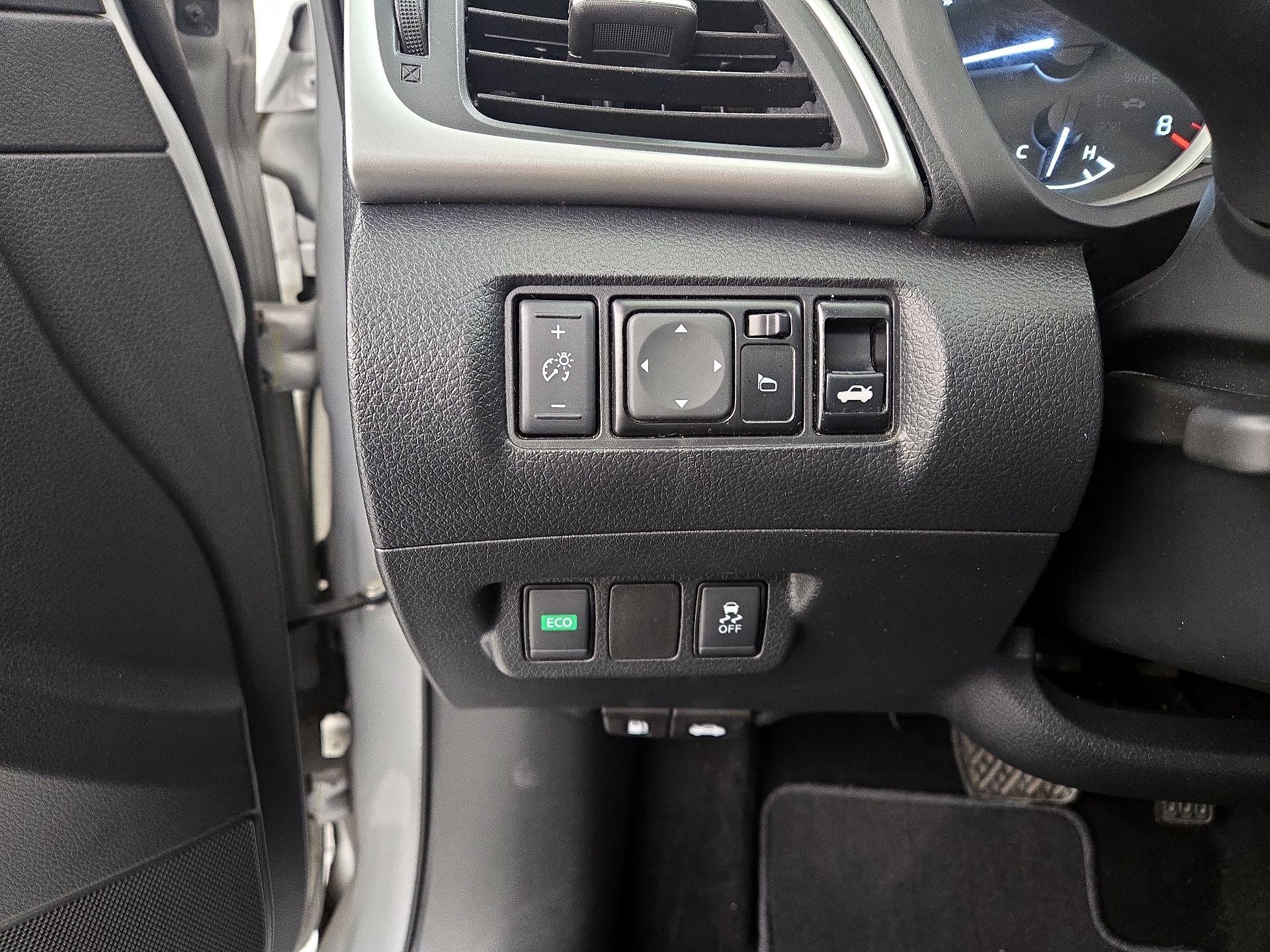 Thumbnail: 2019 Nissan Sentra - 13