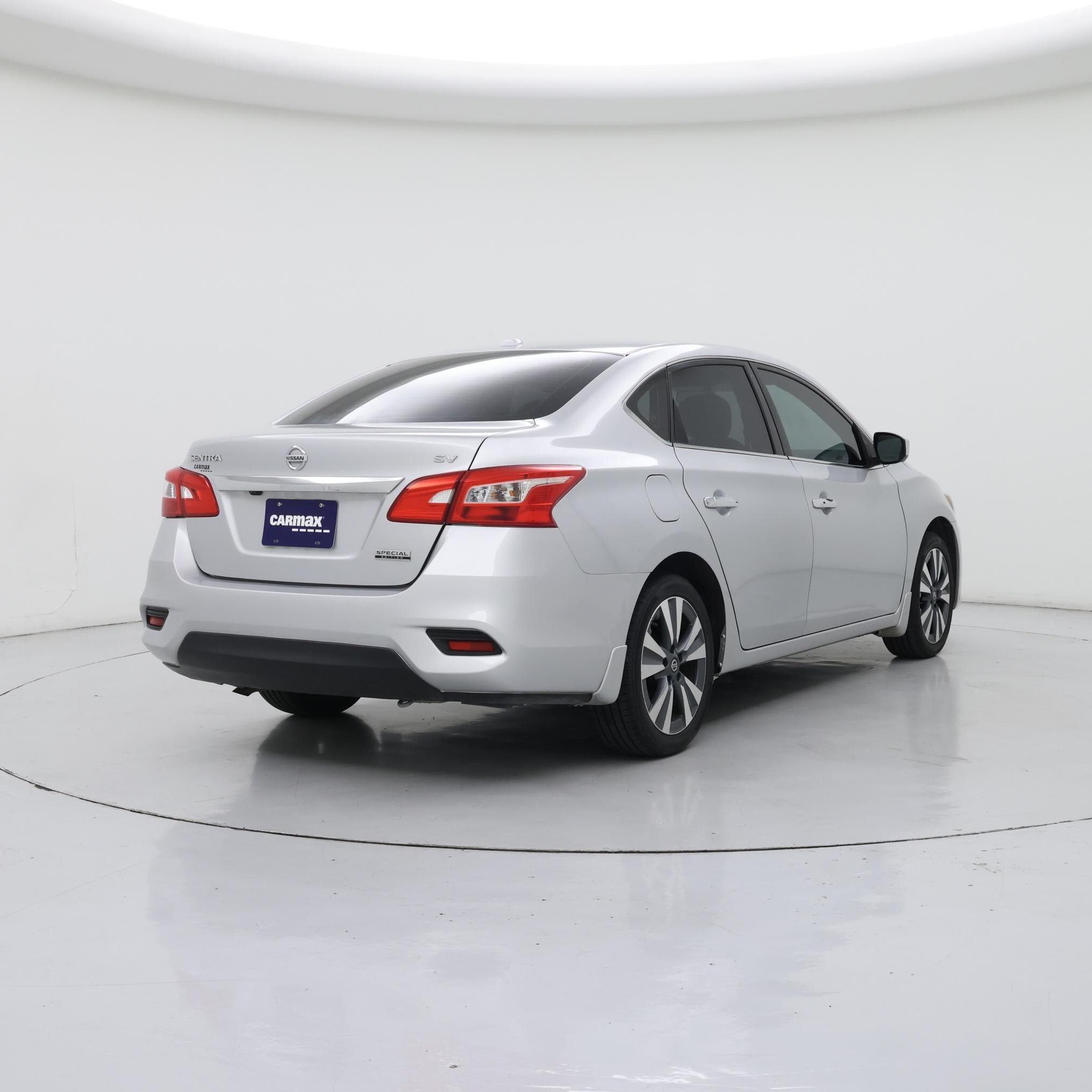 Thumbnail: 2019 Nissan Sentra - 8
