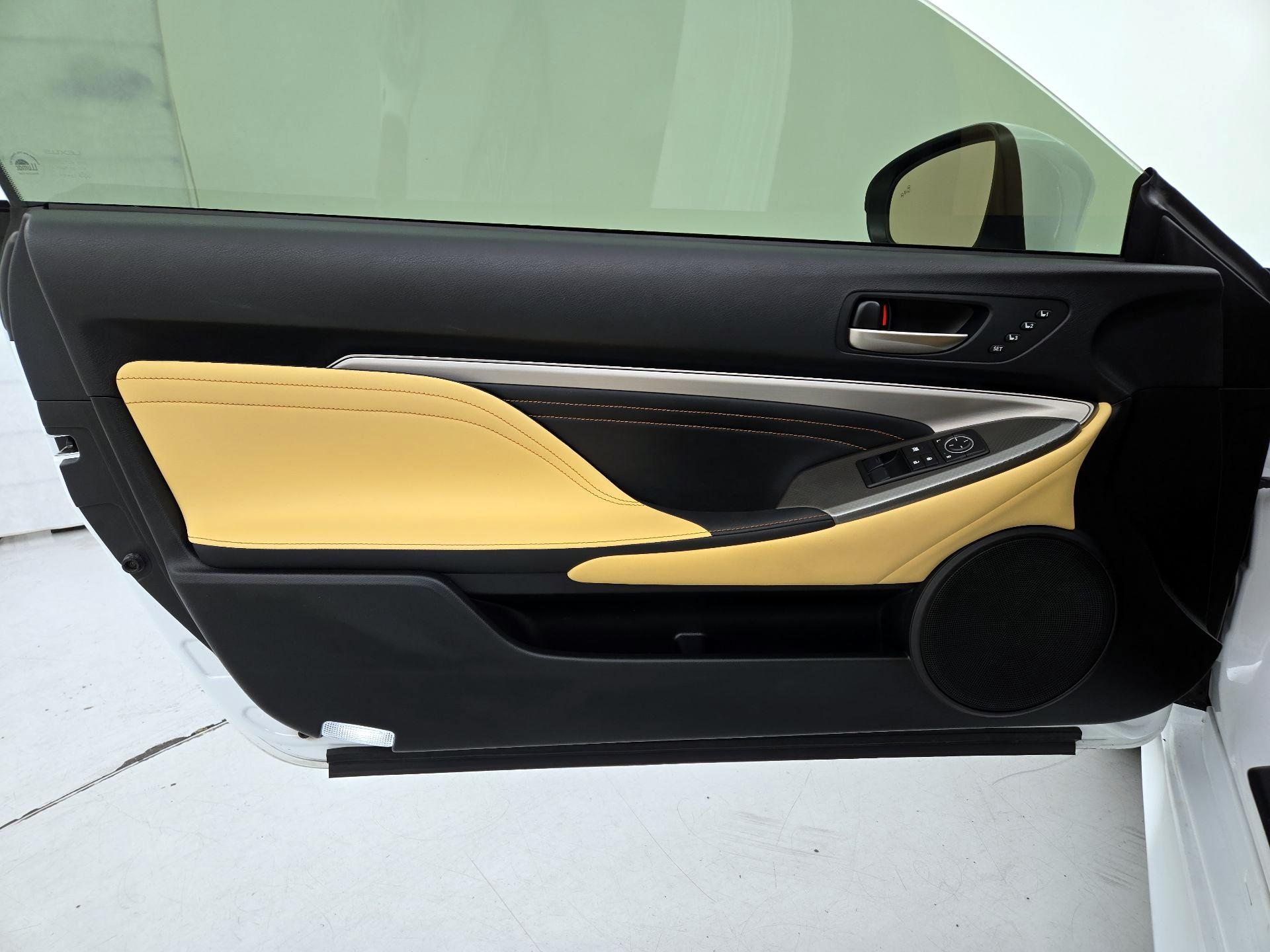Thumbnail: 2016 Lexus RC - 12