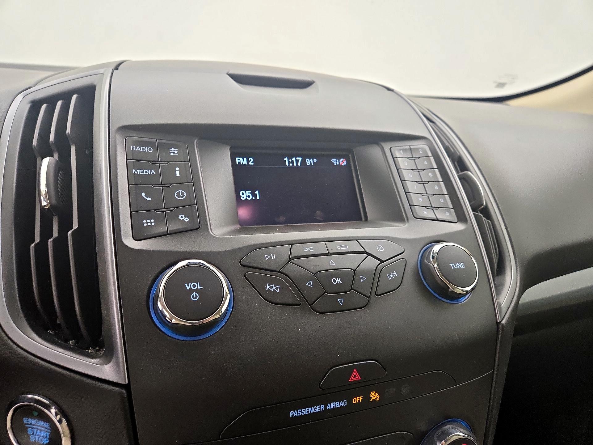 Thumbnail: 2019 Ford Edge - 15