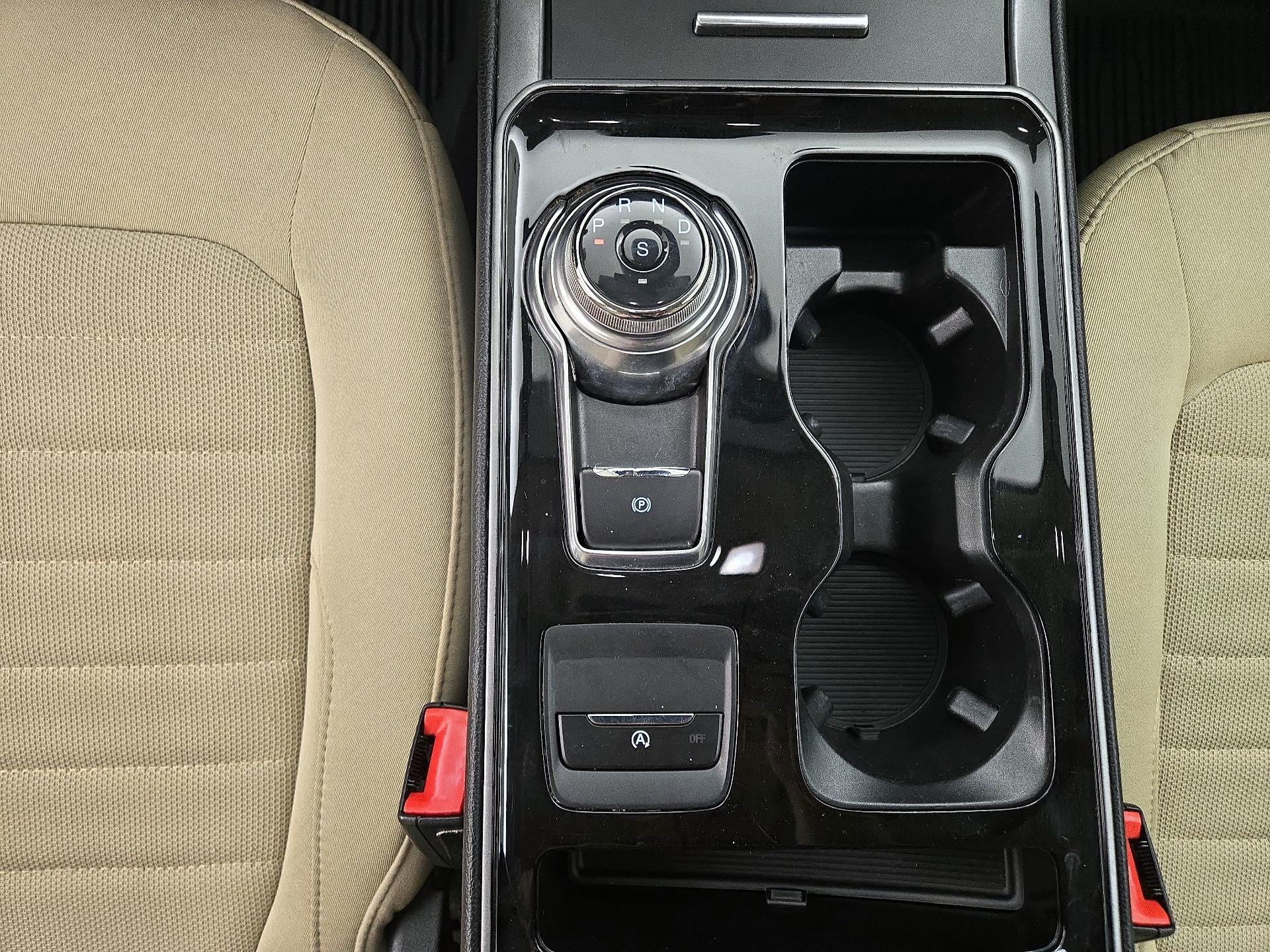 Thumbnail: 2019 Ford Edge - 17
