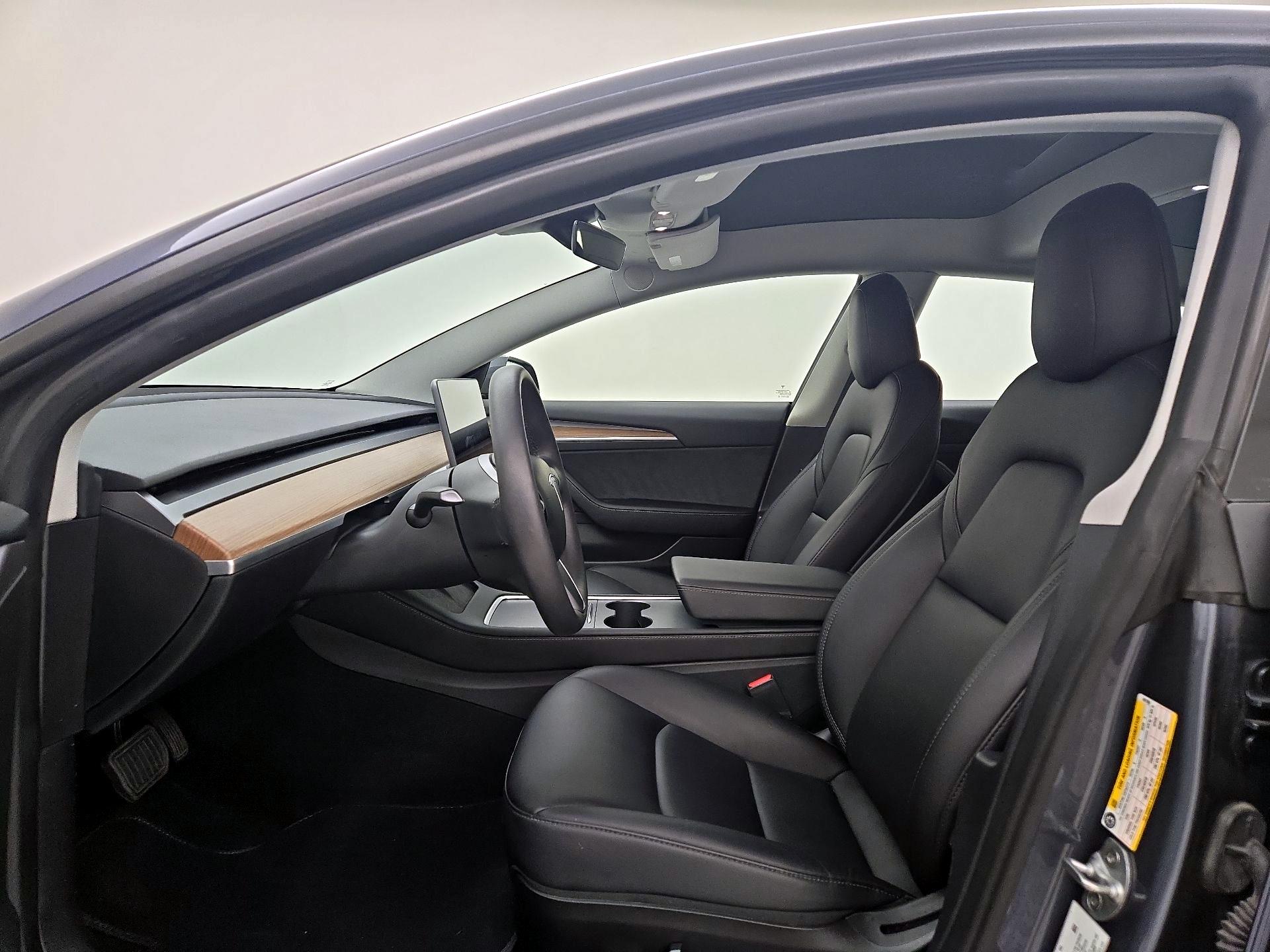 Thumbnail: 2023 Tesla Model 3 - 11