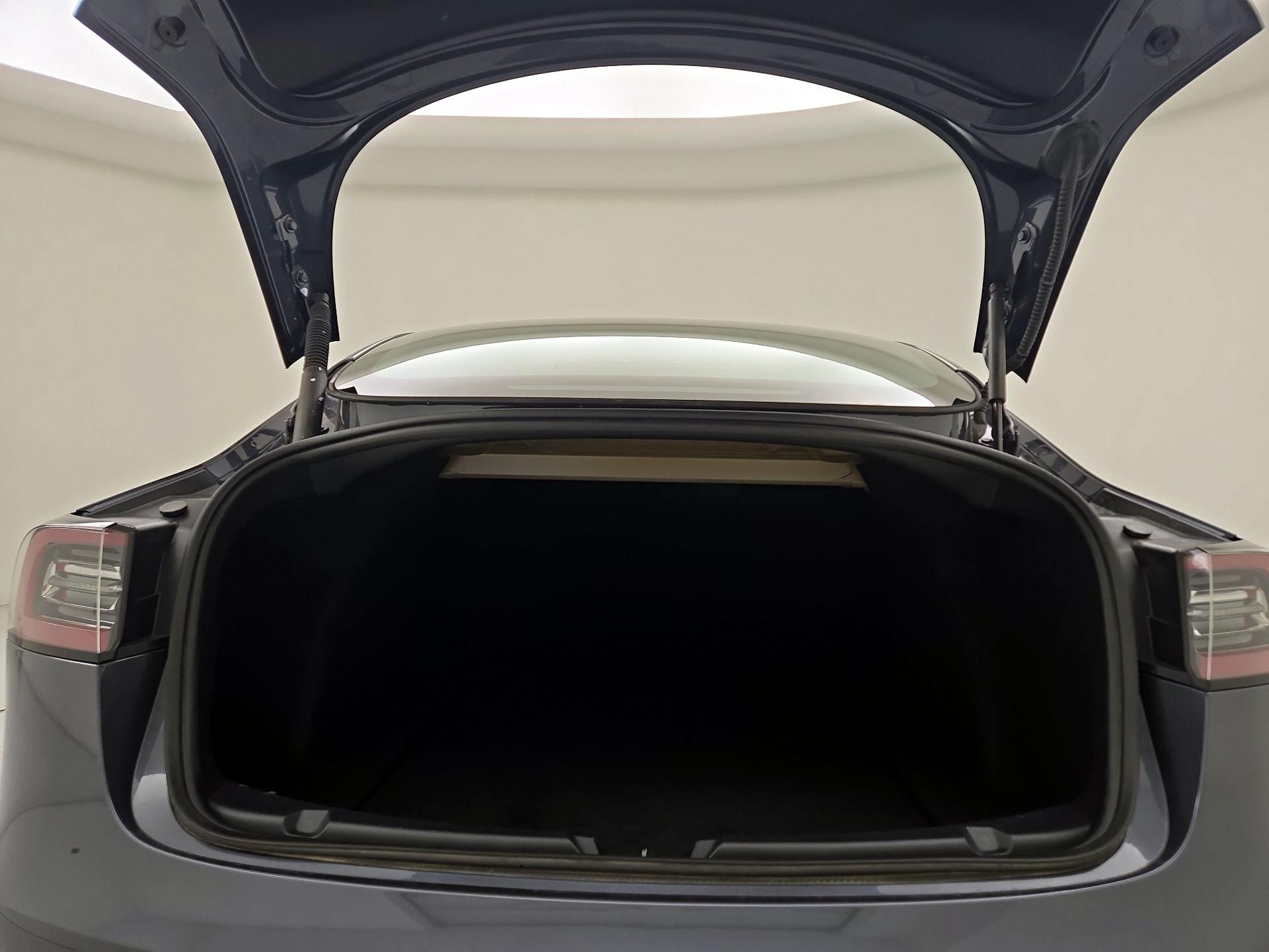 Thumbnail: 2023 Tesla Model 3 - 20
