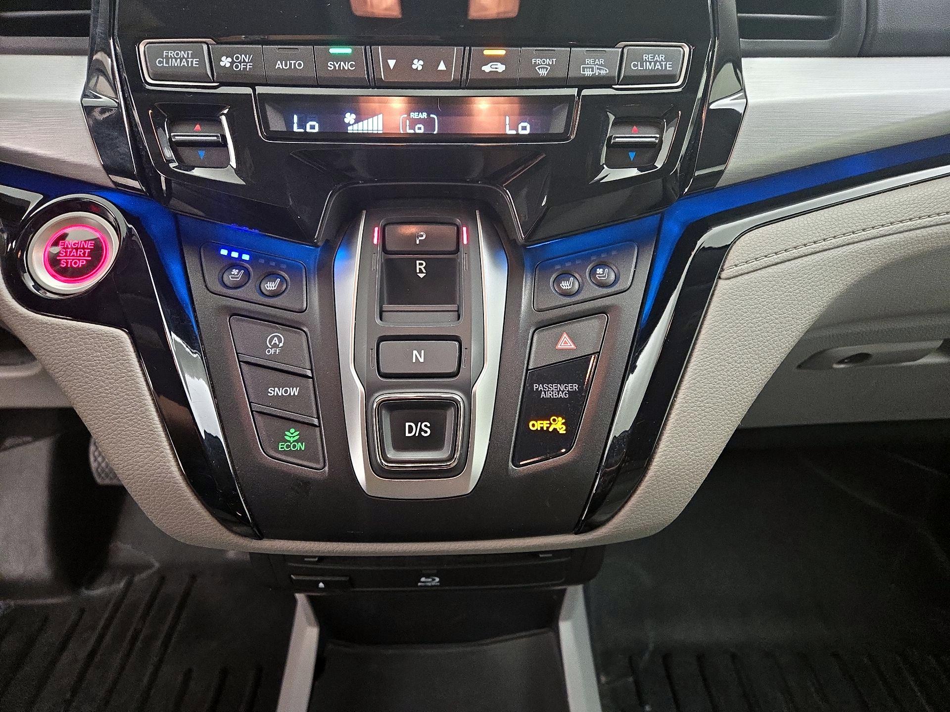 Thumbnail: 2018 Honda Odyssey - 18