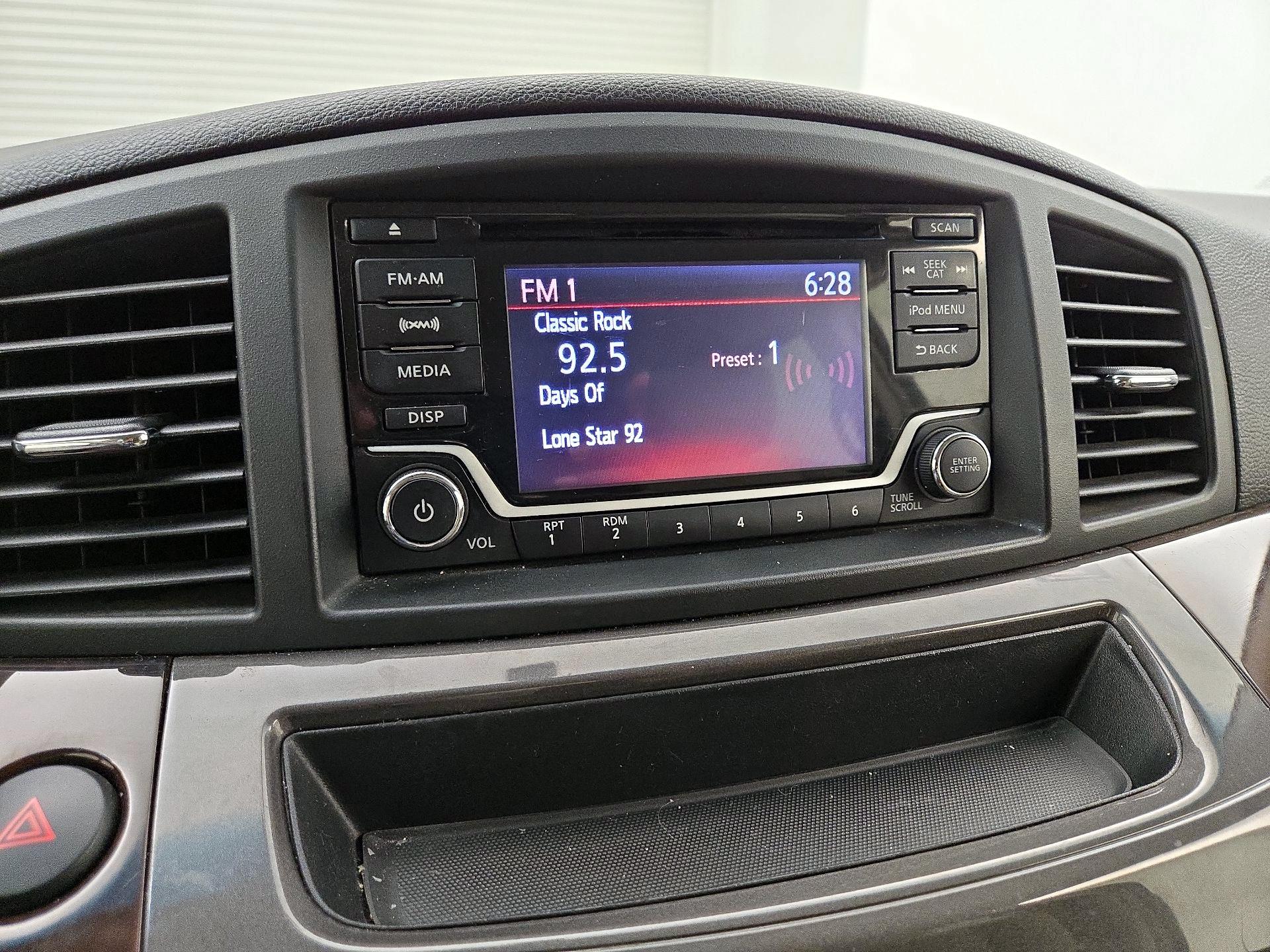 Thumbnail: 2017 Nissan Quest - 15