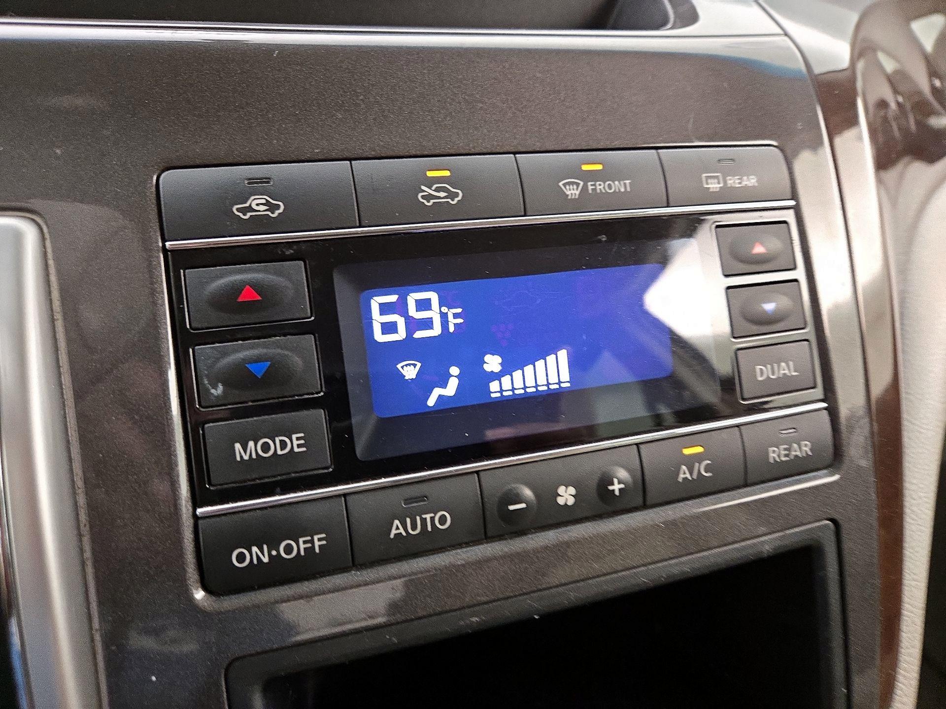 Thumbnail: 2017 Nissan Quest - 16