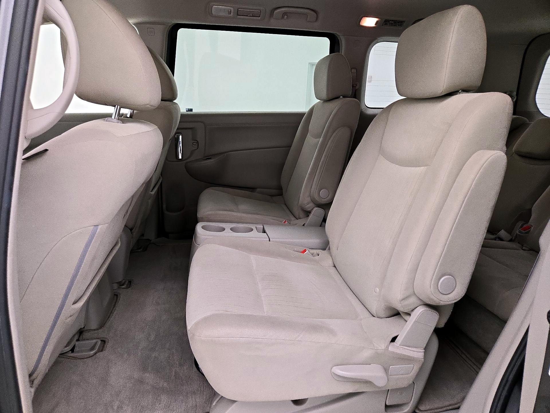 Thumbnail: 2017 Nissan Quest - 19