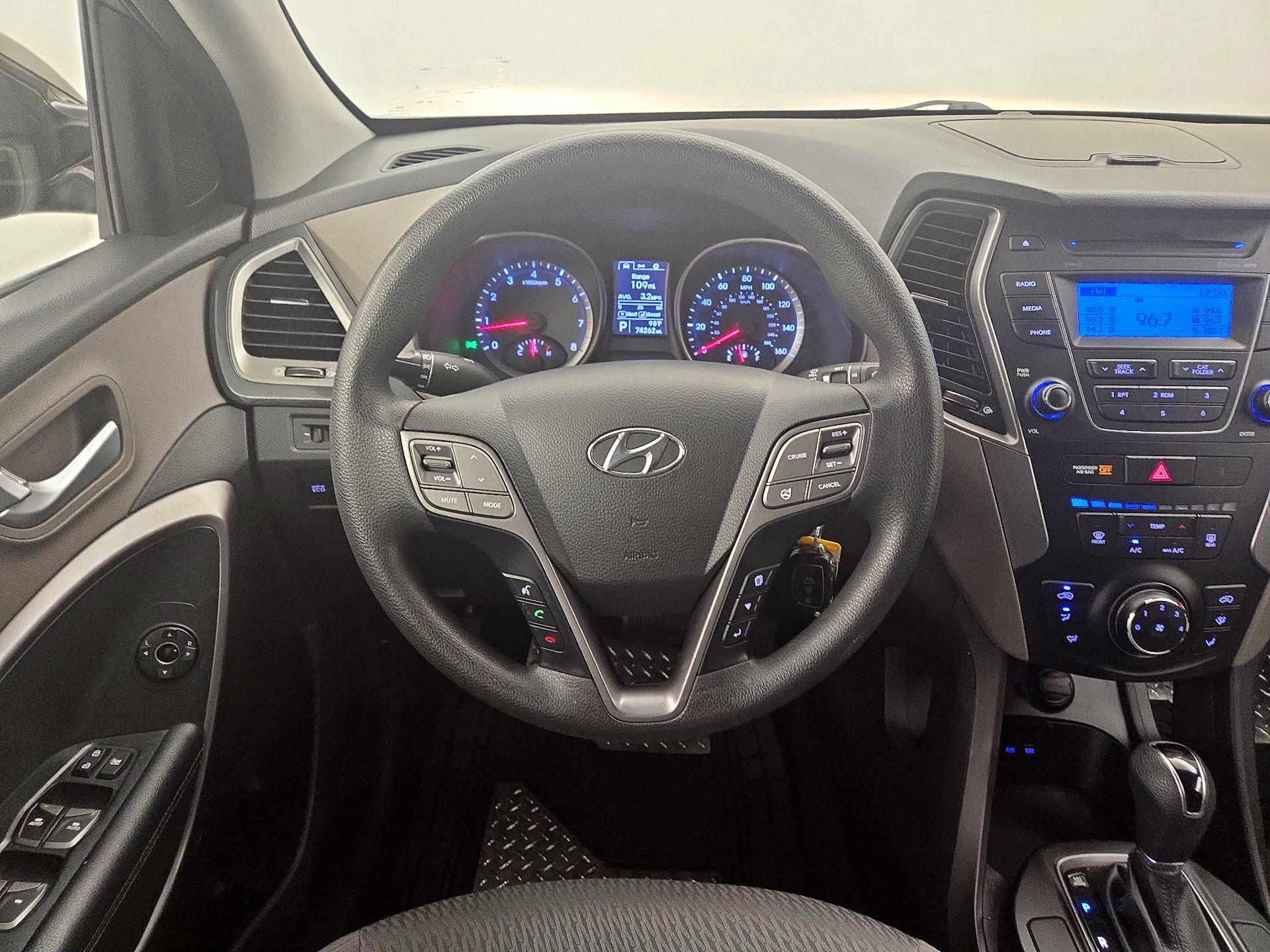 Thumbnail: 2015 Hyundai Santa Fe - 10