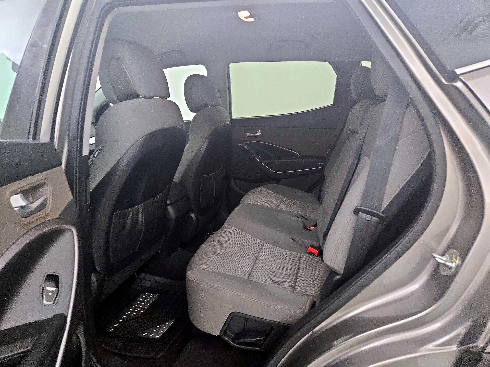 Thumbnail: 2015 Hyundai Santa Fe - 18