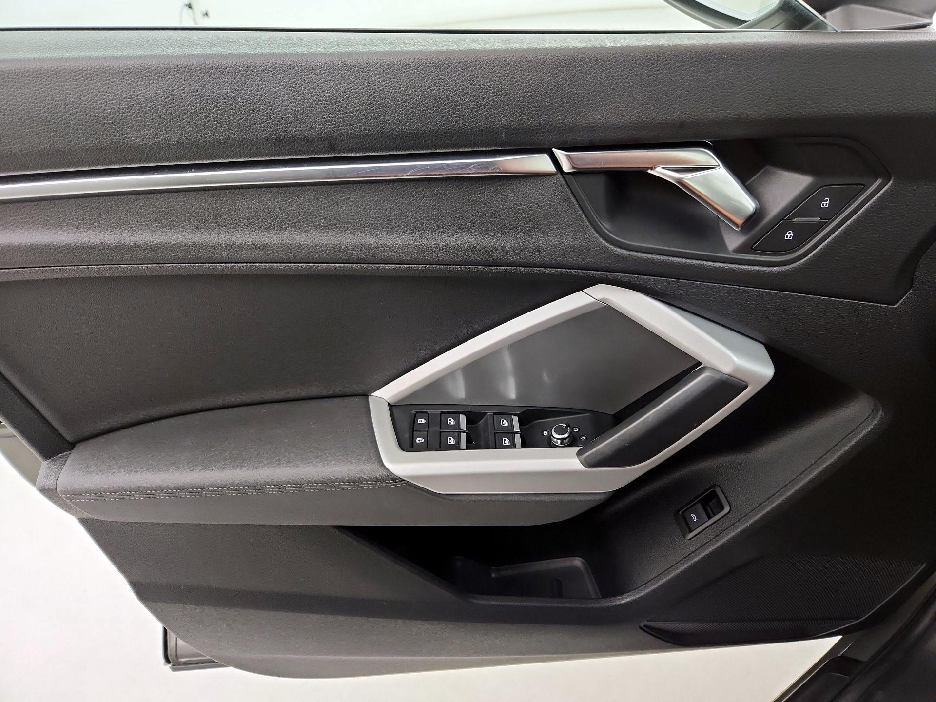 Thumbnail: 2021 Audi Q3 - 12