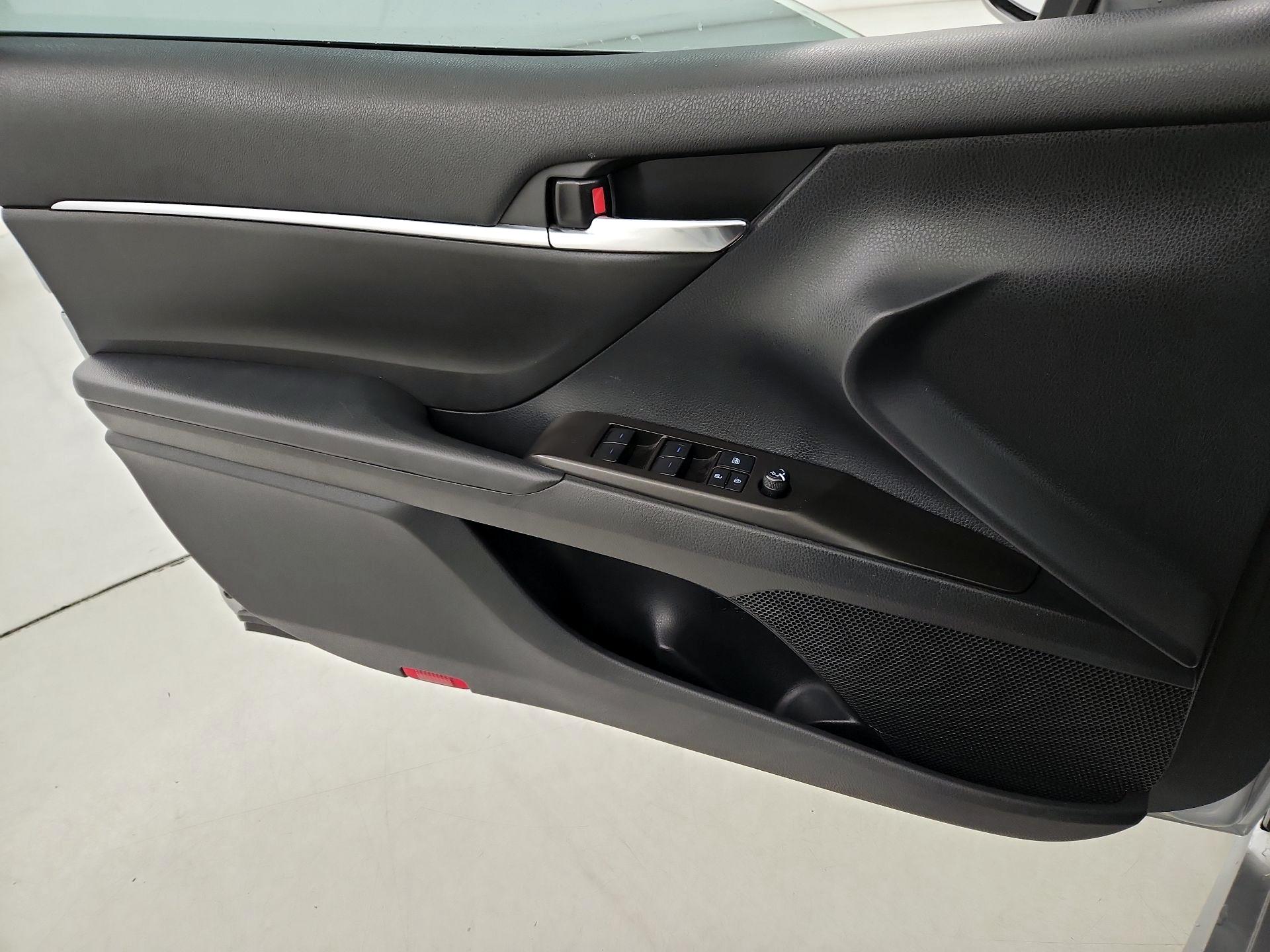 Thumbnail: 2022 Toyota Camry - 12