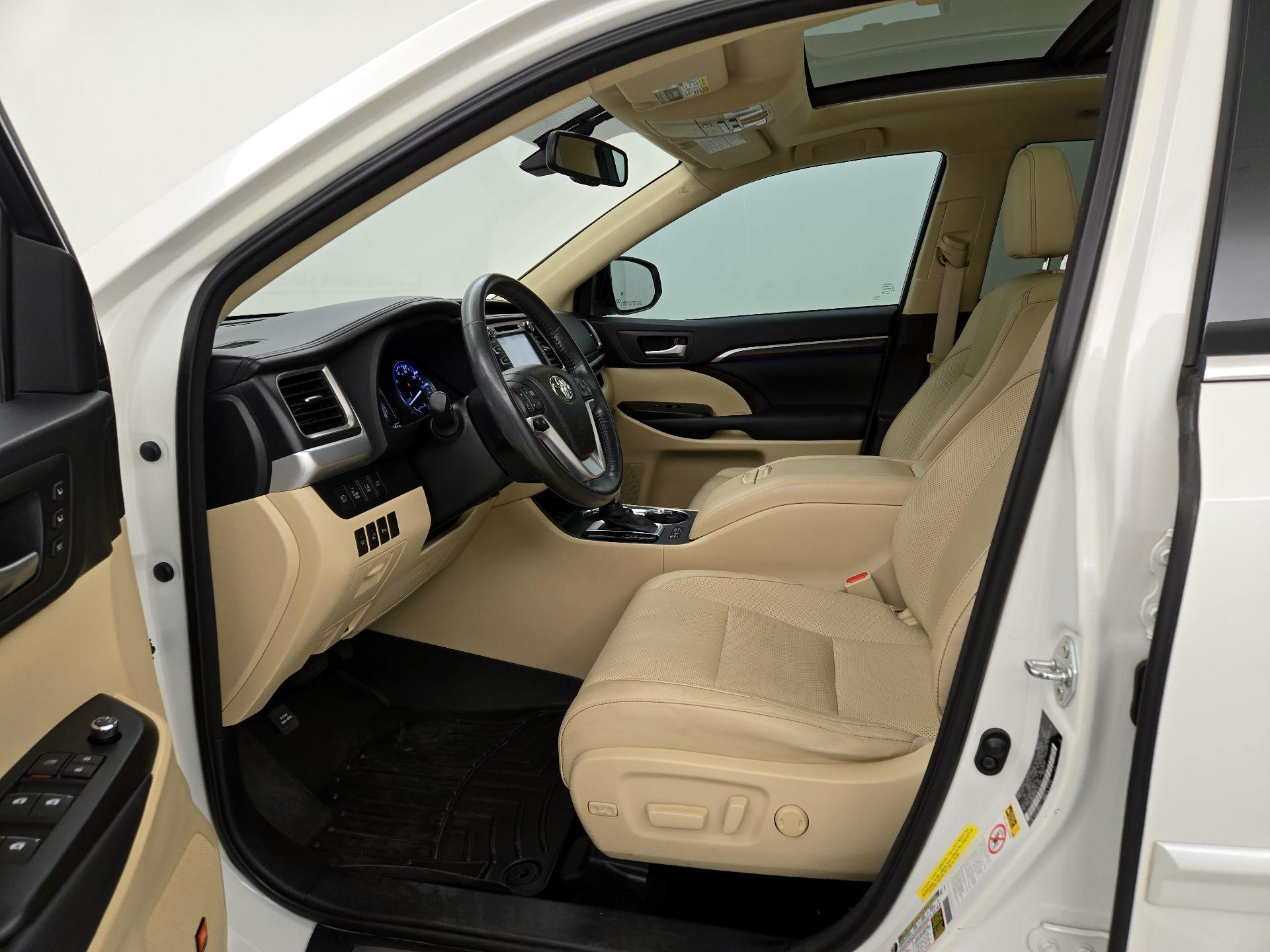 Thumbnail: 2014 Toyota Highlander - 11