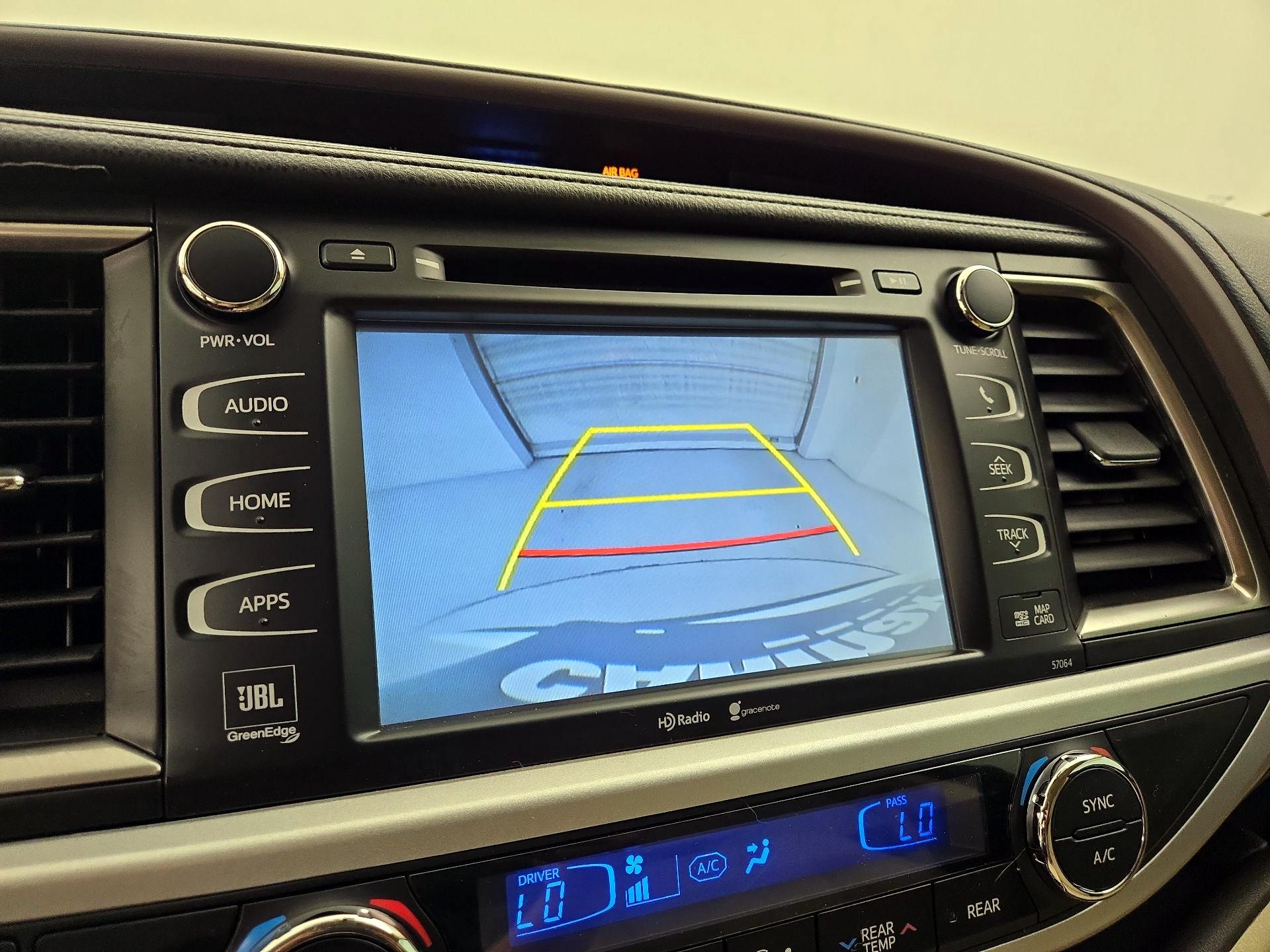 Thumbnail: 2014 Toyota Highlander - 15