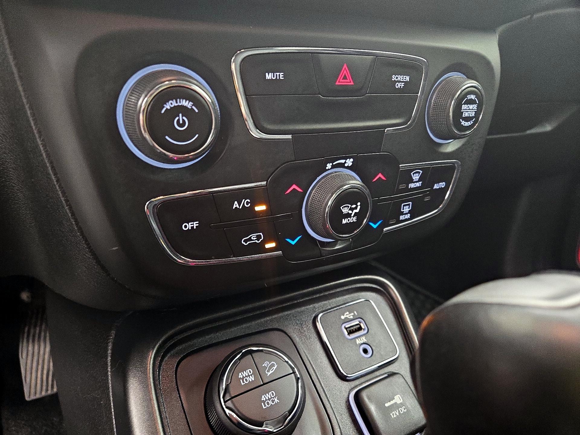 Thumbnail: 2019 Jeep Compass - 17