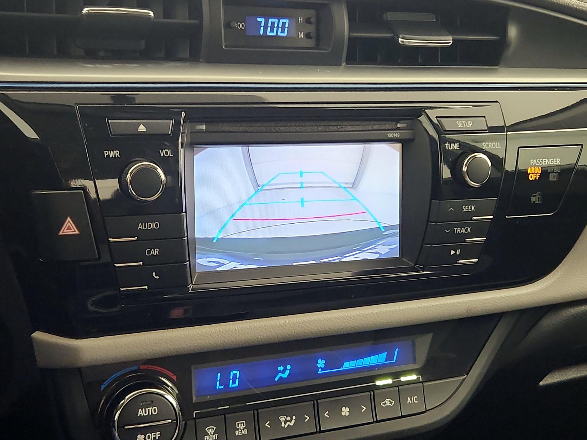 Thumbnail: 2015 Toyota Corolla - 14