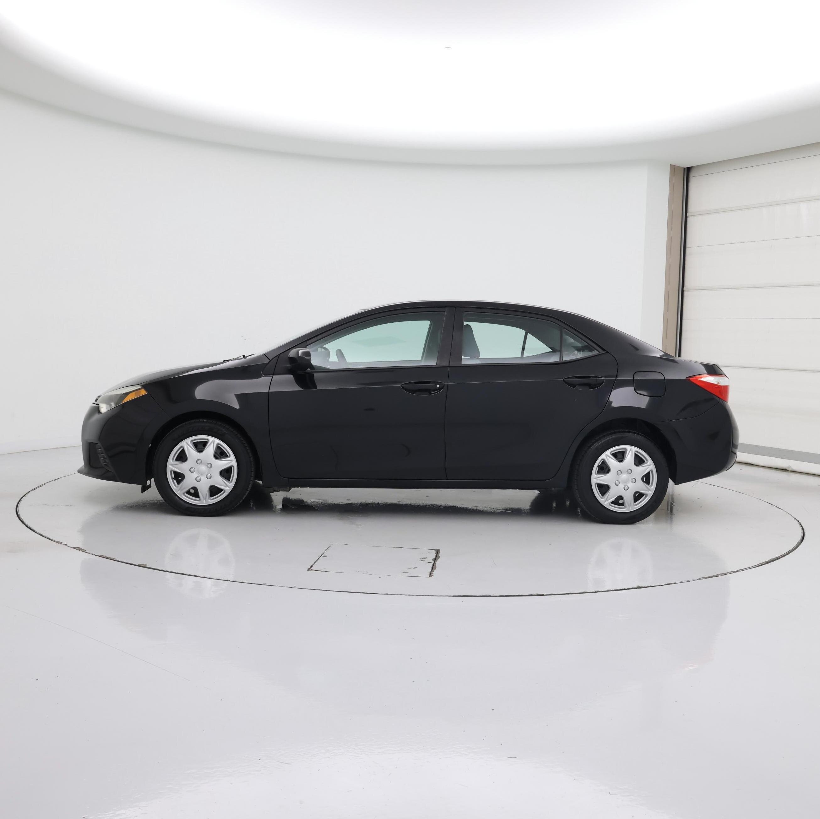 Thumbnail: 2015 Toyota Corolla - 3
