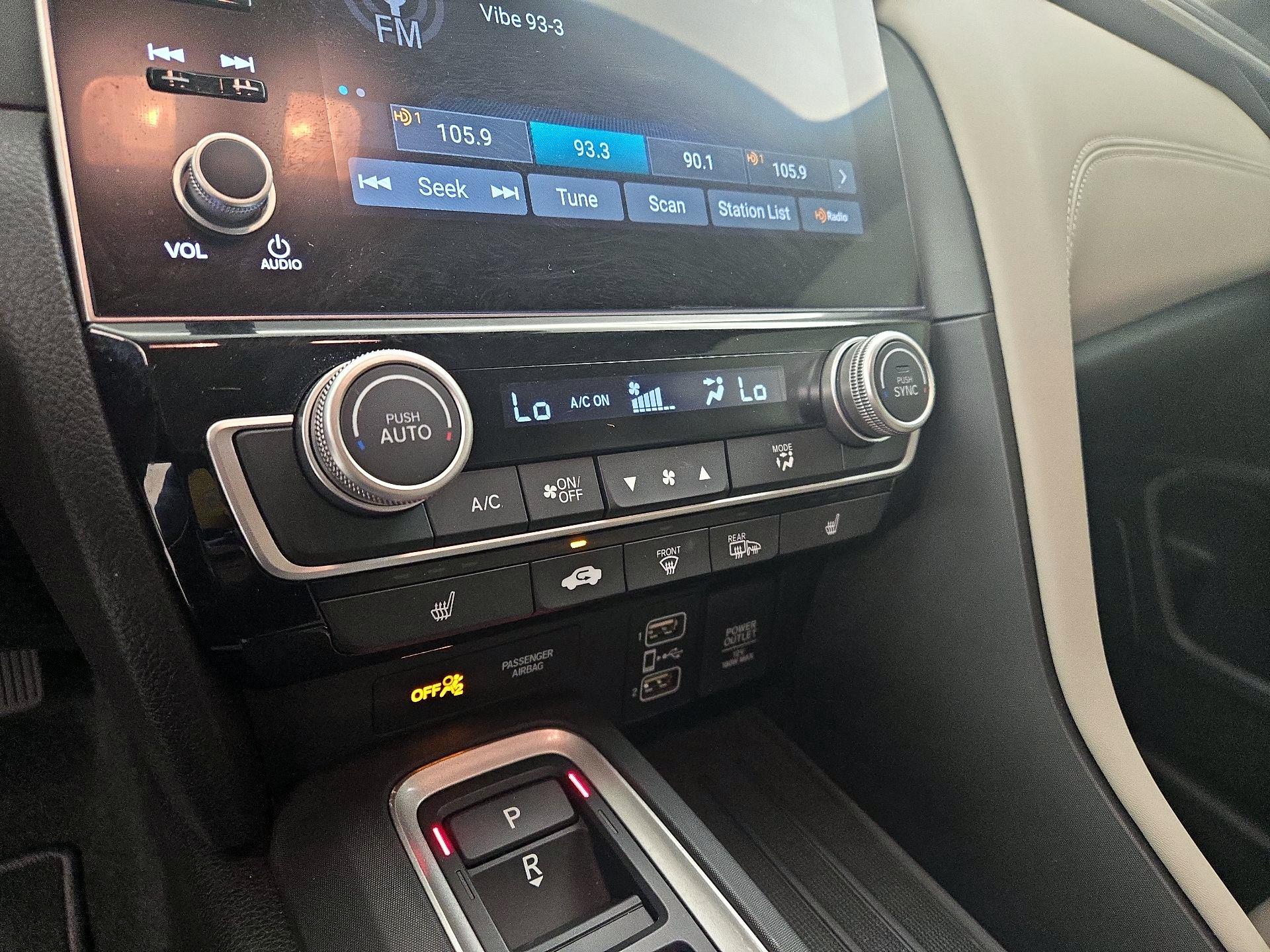 Thumbnail: 2019 Honda Insight - 16