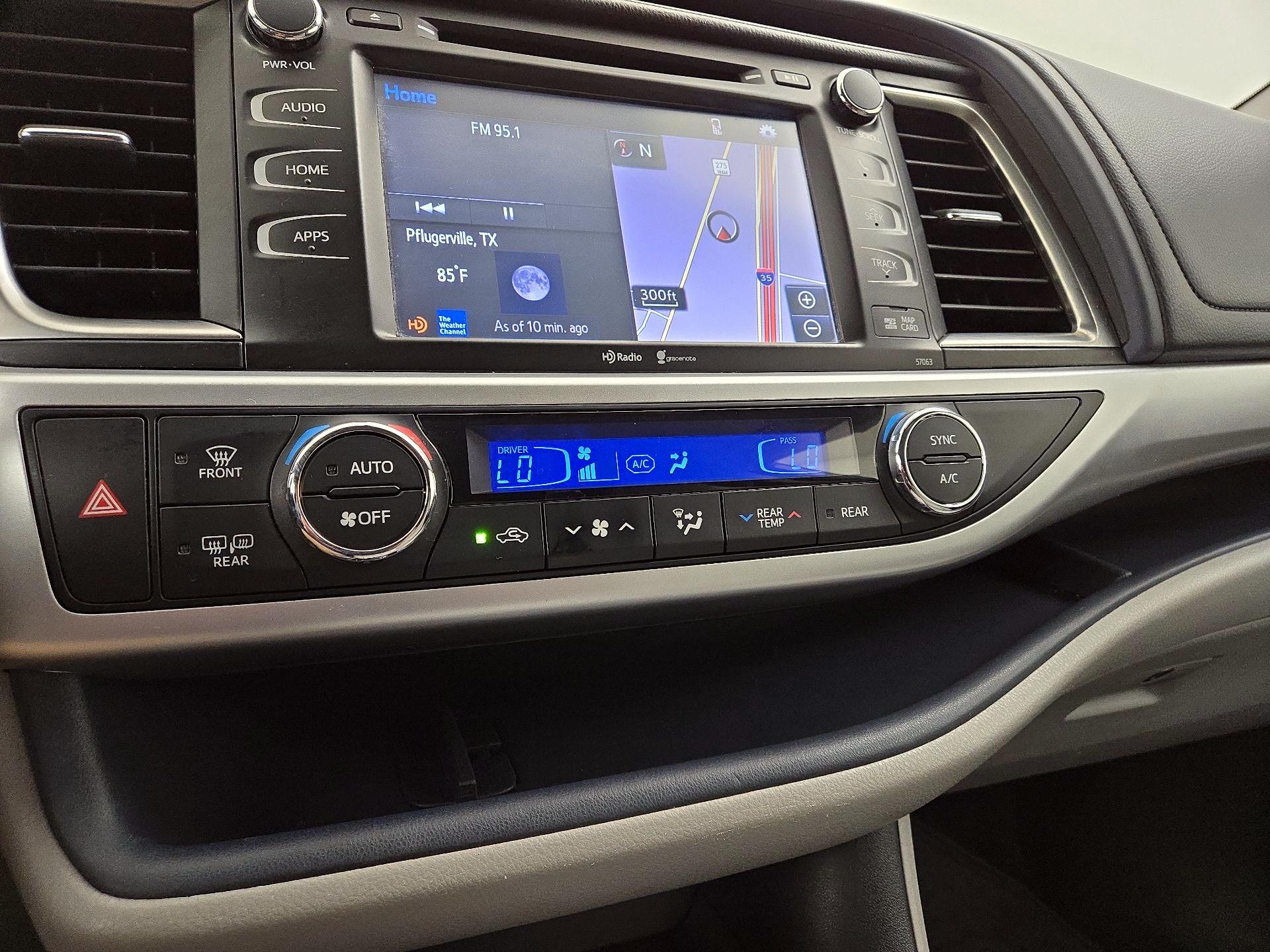 Thumbnail: 2015 Toyota Highlander - 17